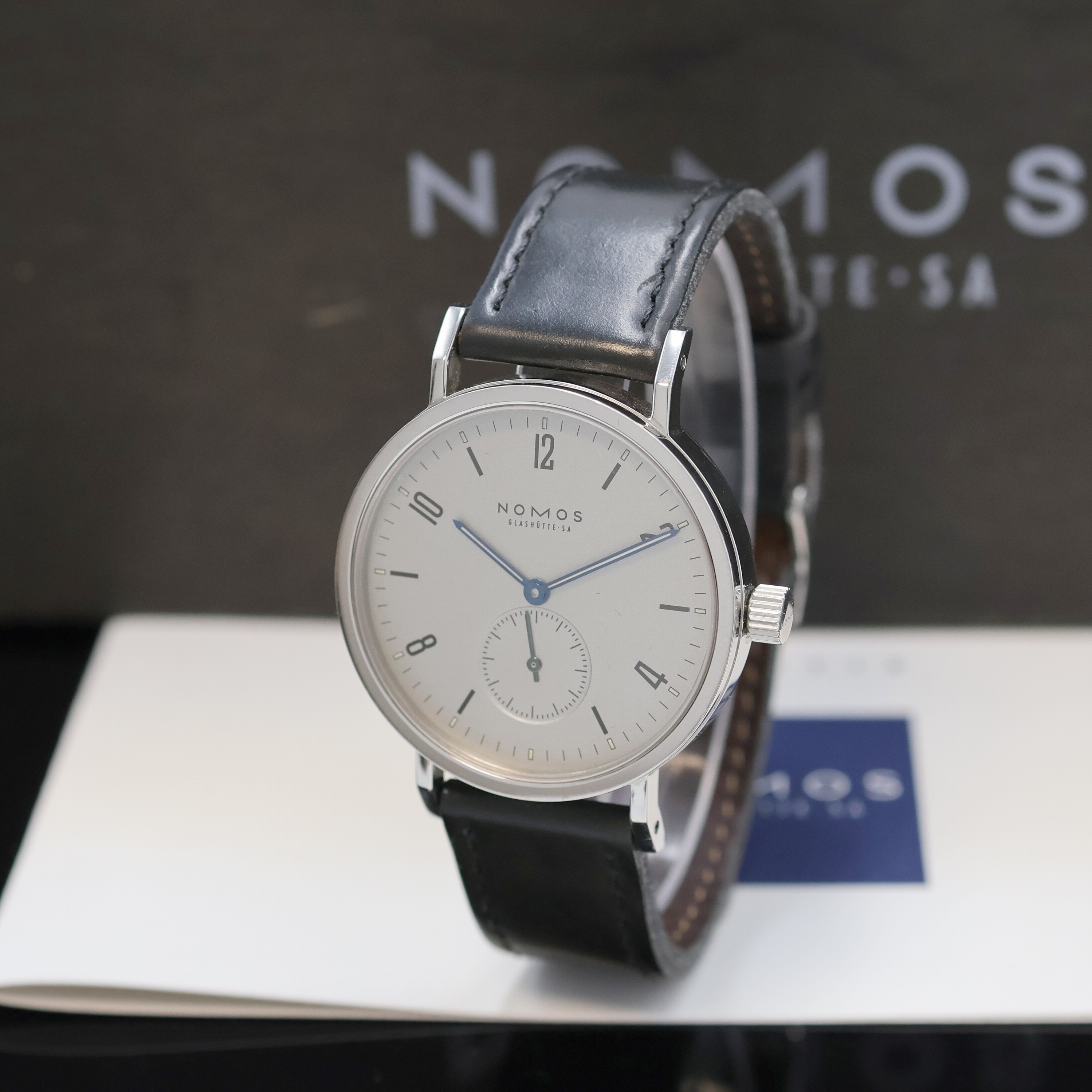 NOMOS Tangente Sport Herrenarmbanduhr in Stahl mit Box und Papier, Deutschland lt. orig. Papier verkauft 2001, Handaufzug, 6-fach verschr. Geh., ...