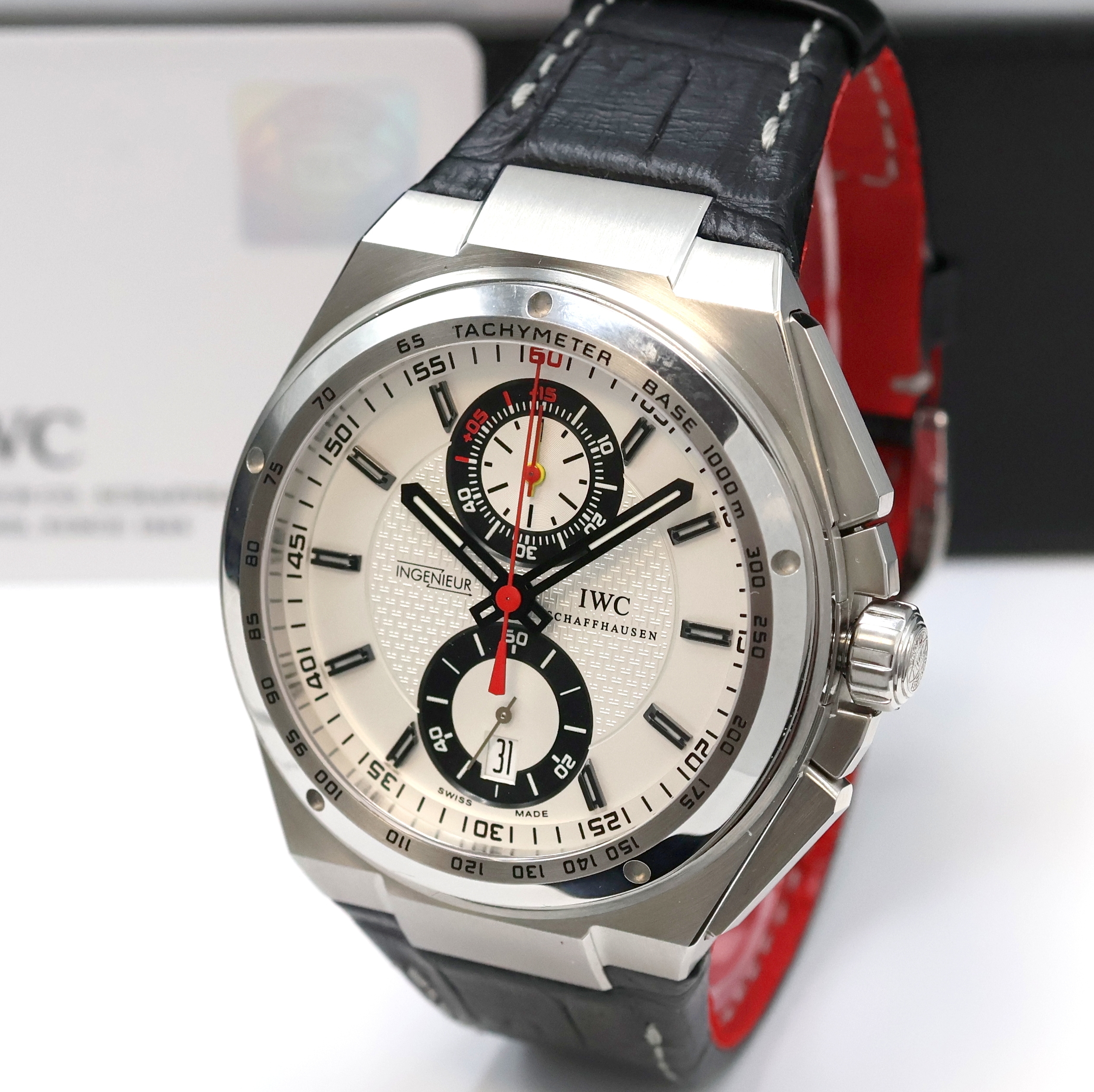 Detail a: IWC Big Ingenieur auf 250 Stück limitierter Armbandchronograph DFB in Stahl mit Flyback Referenz IW378404, Schweiz um 2010, Automatik, beids. verg. ...