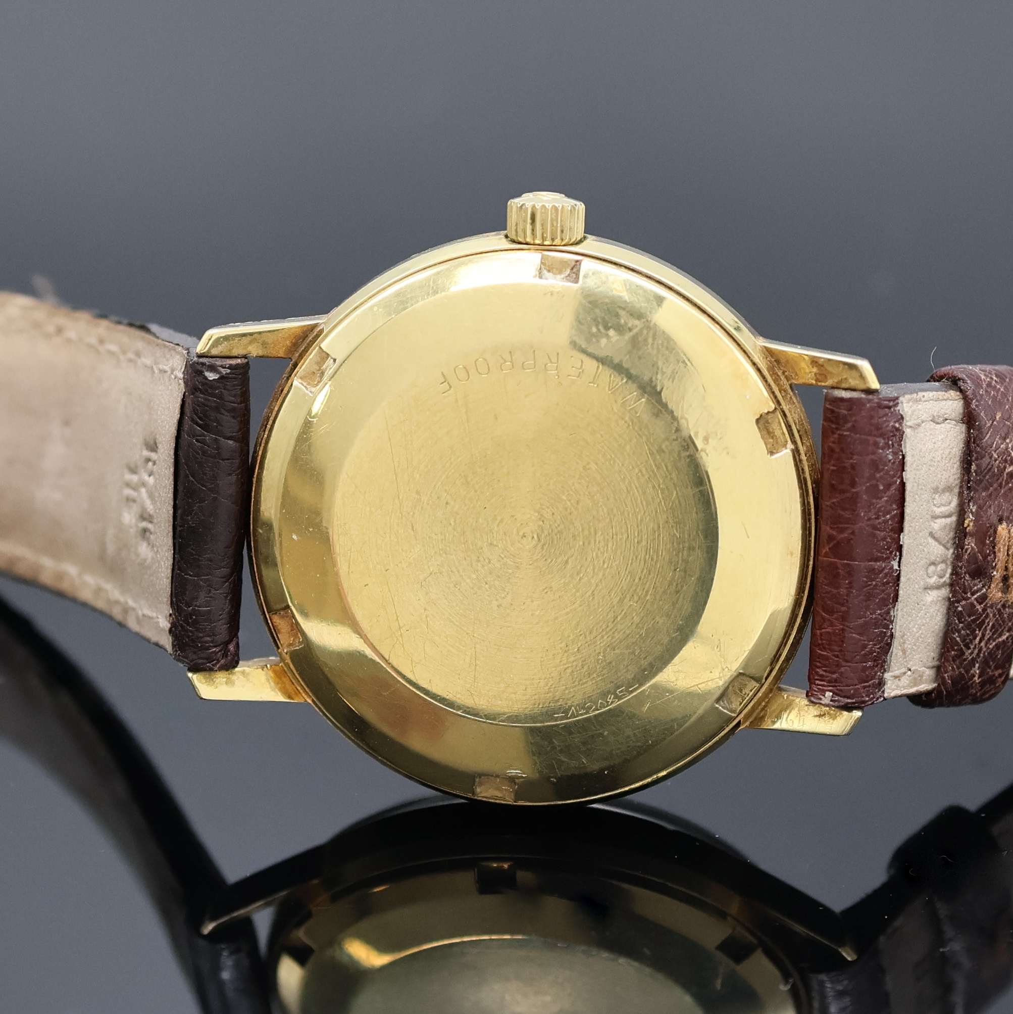 Detail d: OMEGA MEISTER Automatic Geneve Armbanduhr in GG 750/000 Referenz 166037, Schweiz um 1968, Automatik, 2-tlg. Geh., Boden verschr., orig. Krone, gold. ...