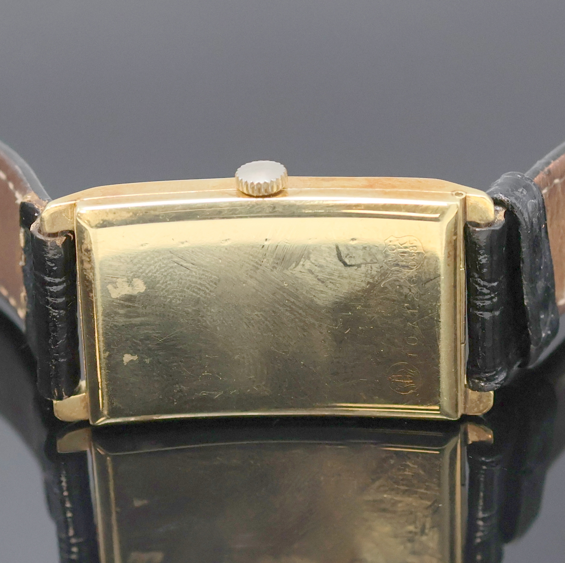 Detail c: ZENTRA / TAVANNES rechteckige Armbanduhr in GG 585/000, Schweiz um 1935, Handaufzug, Scharniergeh. (Stift zu ers.), gold. Duoton- Zifferbl. rest., ...