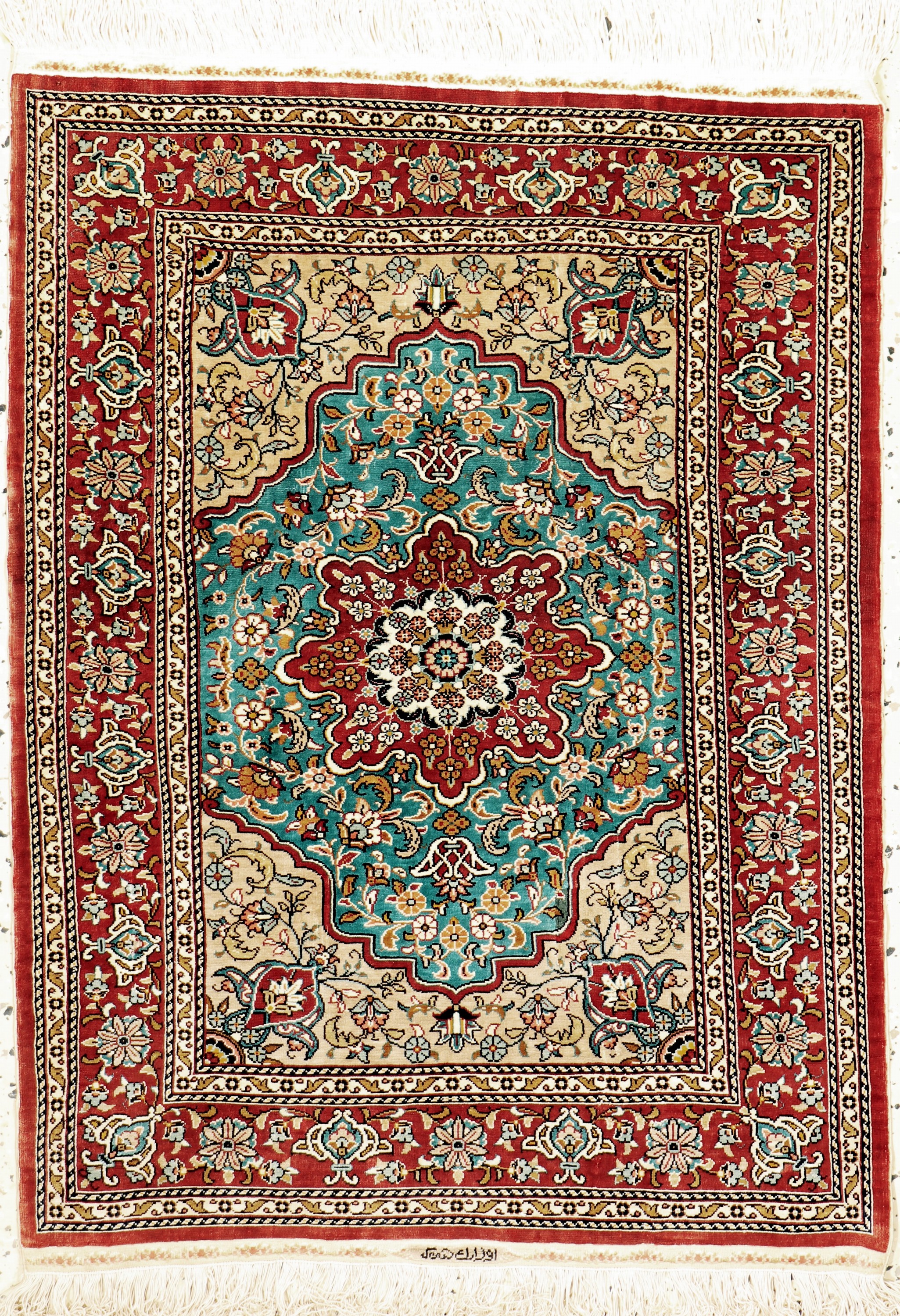 Hereke Seide fein Türkei, signiert"Özipek",Ende 20.Jhd, reine Naturseide, ca. 90 x 66 cm,EHZ: 2(restauriert).