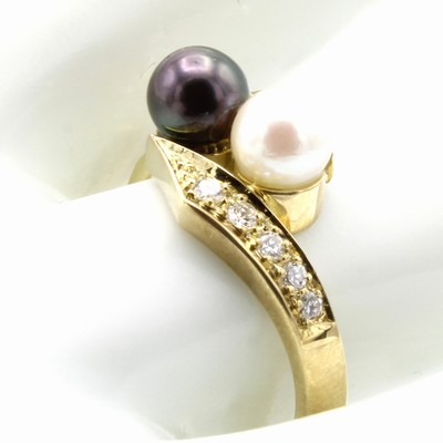 Image Ring mit Süßwasserzuchtperlen und Brillanten, GG 585/000, Perld. ca. 5.6 mm, ...