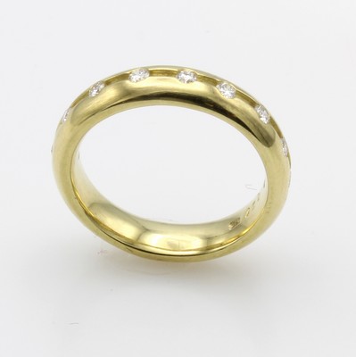 Image 26936987 - Ring mit Brillanten, GG 585/000, 9 Brill. zus. ca. 0.27 ct Weiß/lupenrein, RW ca. ...
