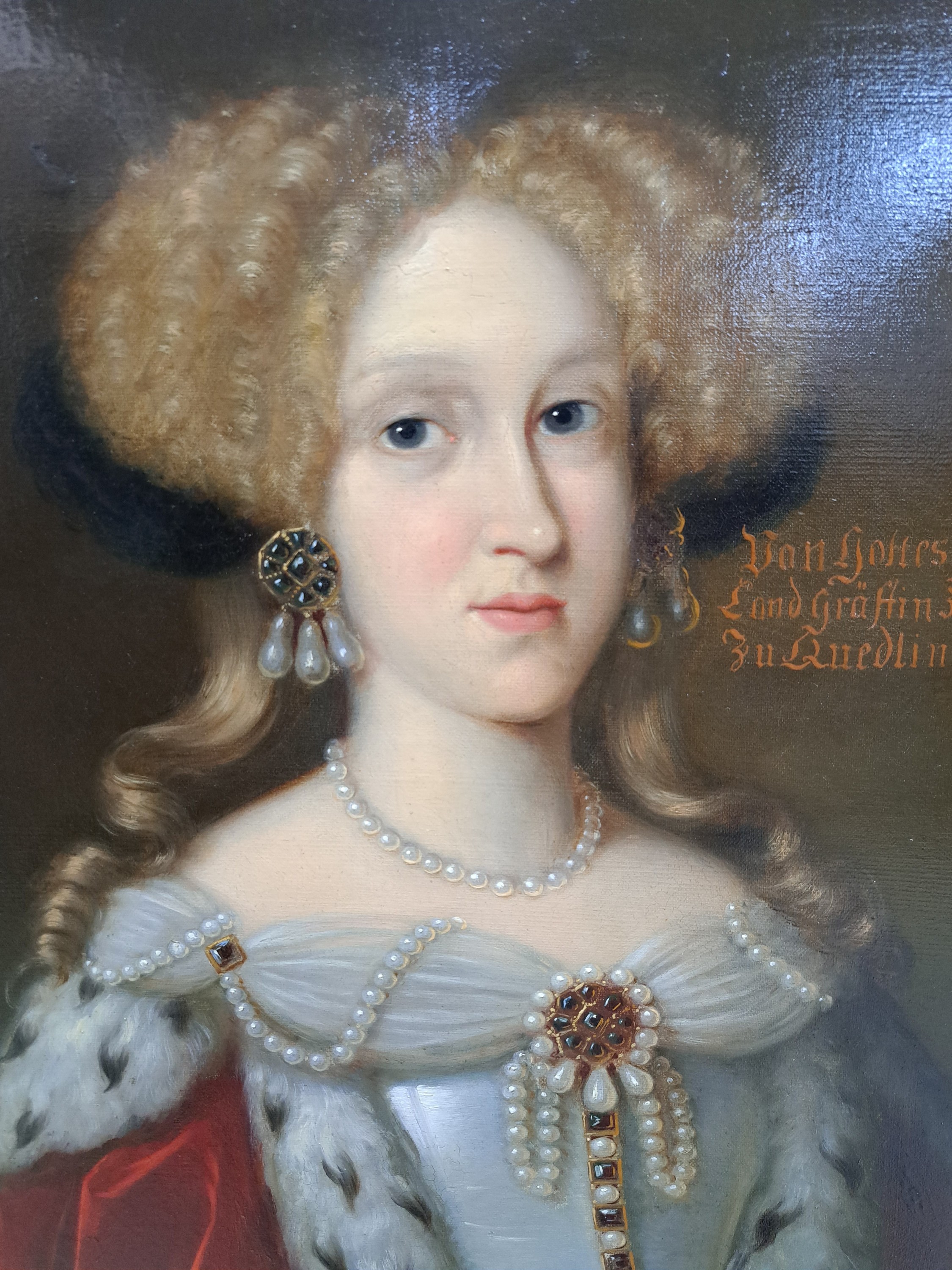 Detail c: Unbekannter Barockmaler, 17./18. Jh., Porträt der Prinzessin Anna Sophia, Tochter des Landgrafen Georg II von Hessen, Äbtissin des Stifts ...
