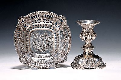 Image Teesieb, Schälchen, Leuchter und Schälchen, deutsch, wohl Hanau, um 1900/10, ...