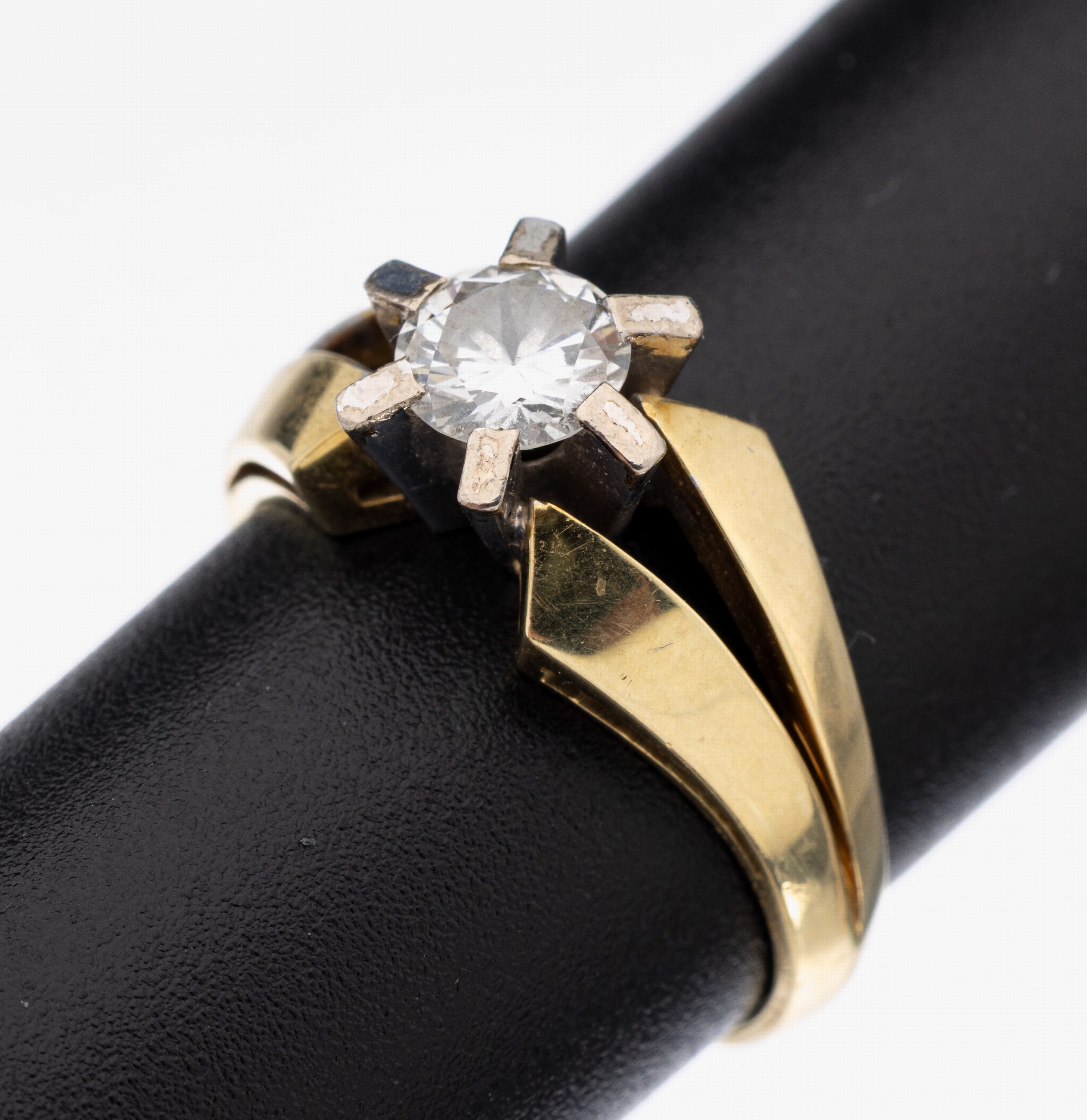 14 kt Gold Brillant-Ring, GG/WG 585/000, Brillant ca. 0.50 ct Weiß/vs, RW 50, ca. 3.8 g
