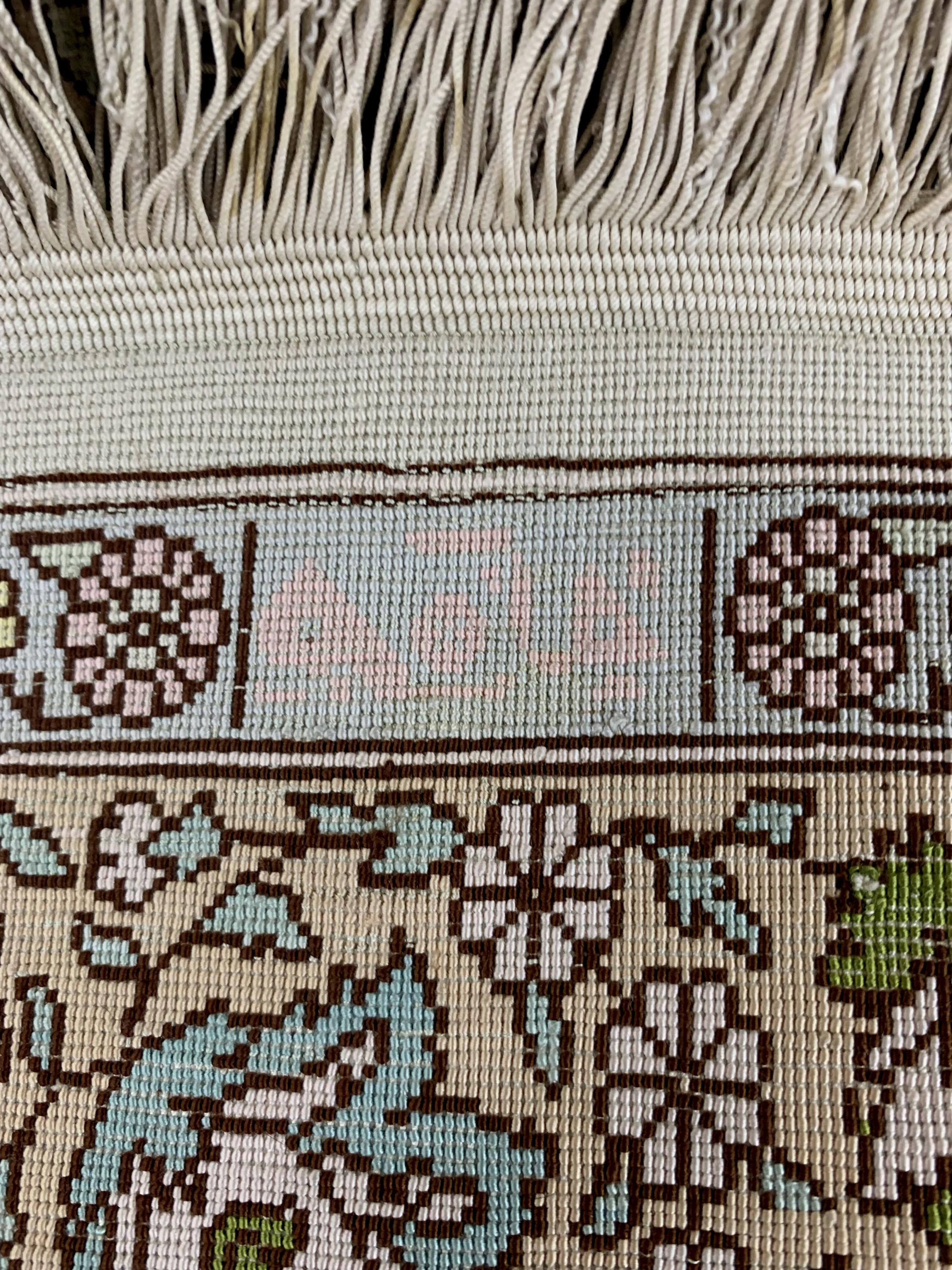 Detail e: Hereke Seide fein sign., Türkei, Mitte 20.Jhd., reine Naturseide, ca. 112 x 72 cm, ca. 1,0 Mio. Kn/qm, EHZ: 2