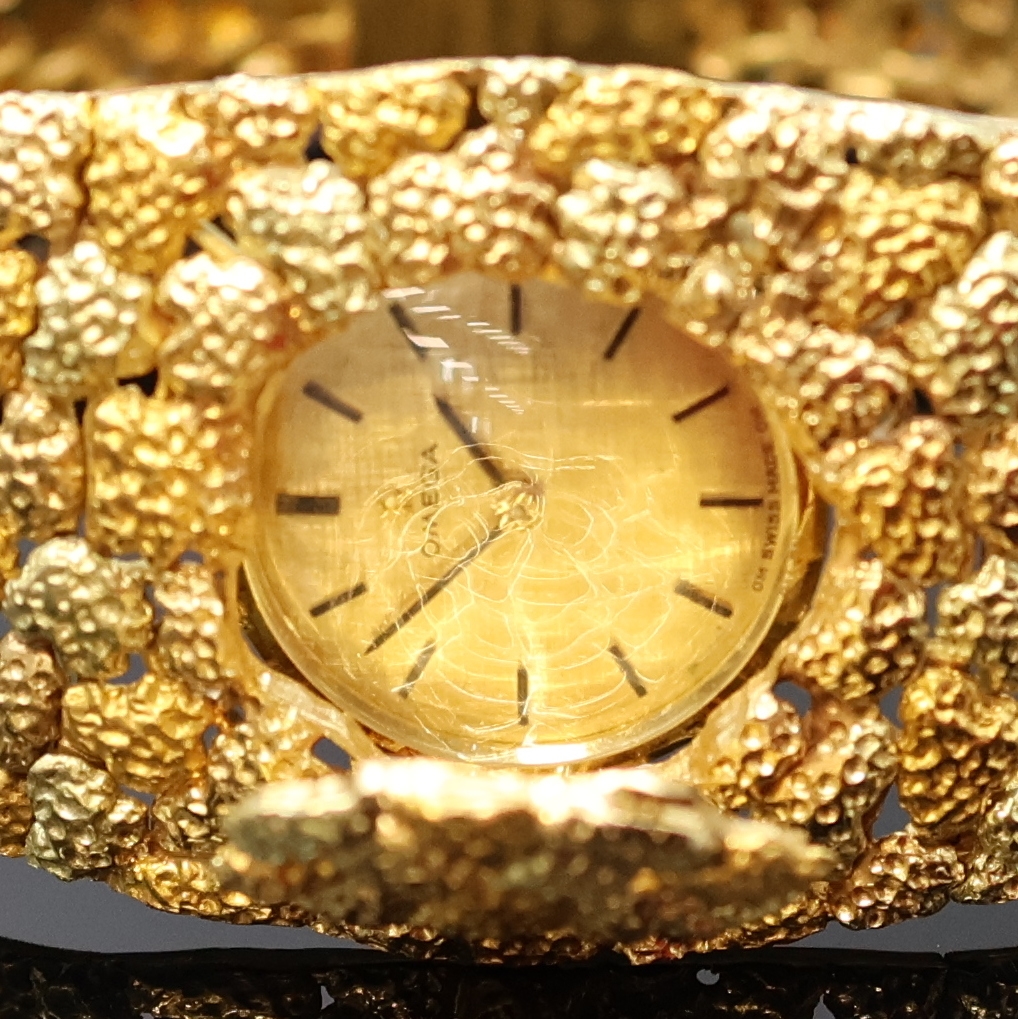 Detail a: Omega extrem seltene und feine Damenarmbanduhr Rocaille d´Or designed vom Genfer Juwelier Gilbert Albert Referenz 711.1038, Schweiz um 1968, feines, ...