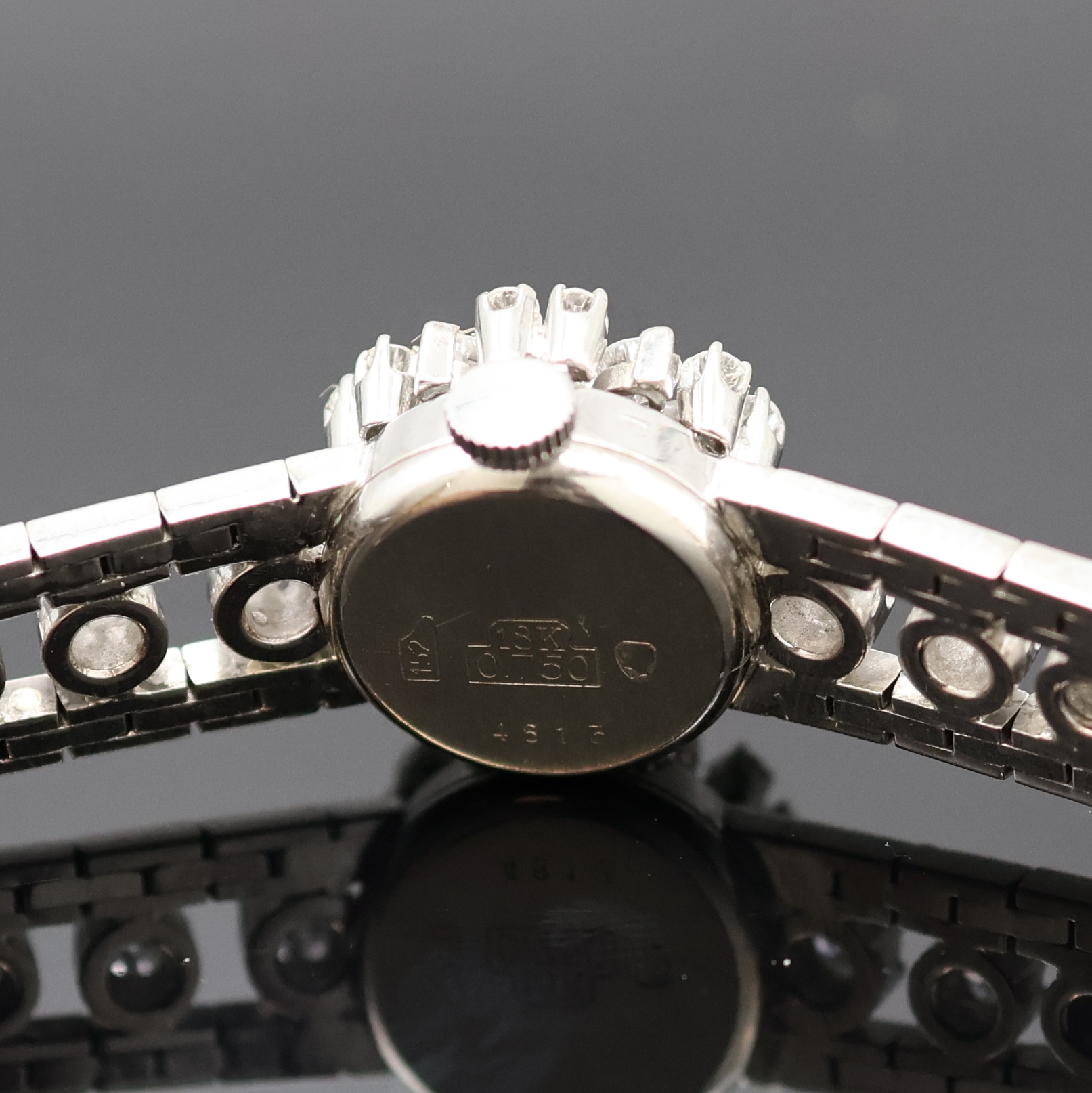 Detail f: BUCHERER seltene, hochwertige Damenarmbanduhr in WG 750/000 mit Diamanten, Handaufzug, Schweiz um 1965, Boden aufgedr., aufklappbarer Scharnierdeckel ...