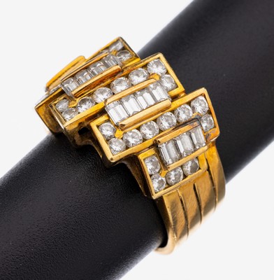 Image 26937152 - 18 kt Gold Diamant-Ring, GG 750/000, ausgefallene Ringschiene, asymm., bes. mit 32 ...
