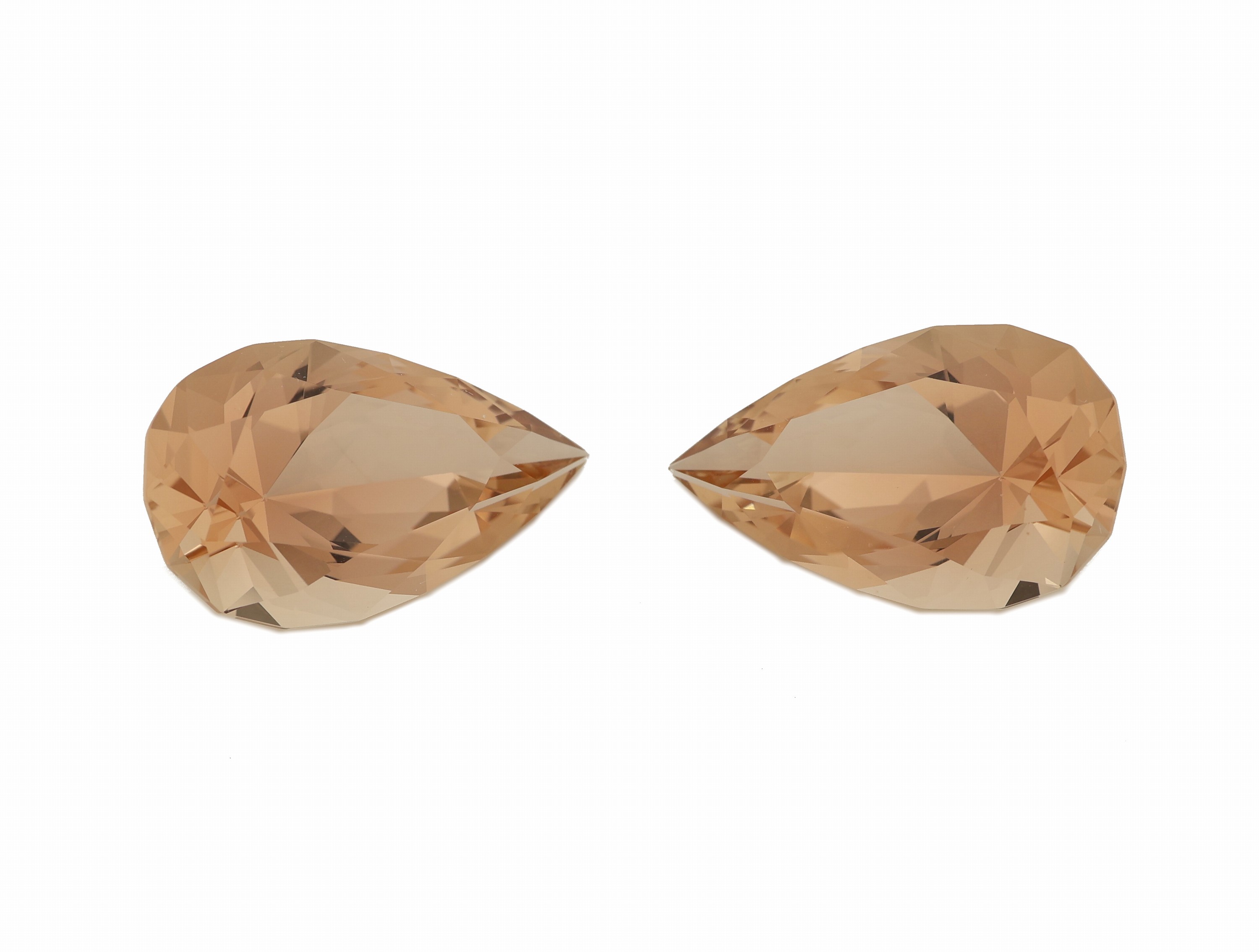 Detail a: Lot 2 lose Imperial Topase, zus. ca. 32 ct, facett. Tropfenschliff, Light Reddish Orange, min. Größenunterschied
