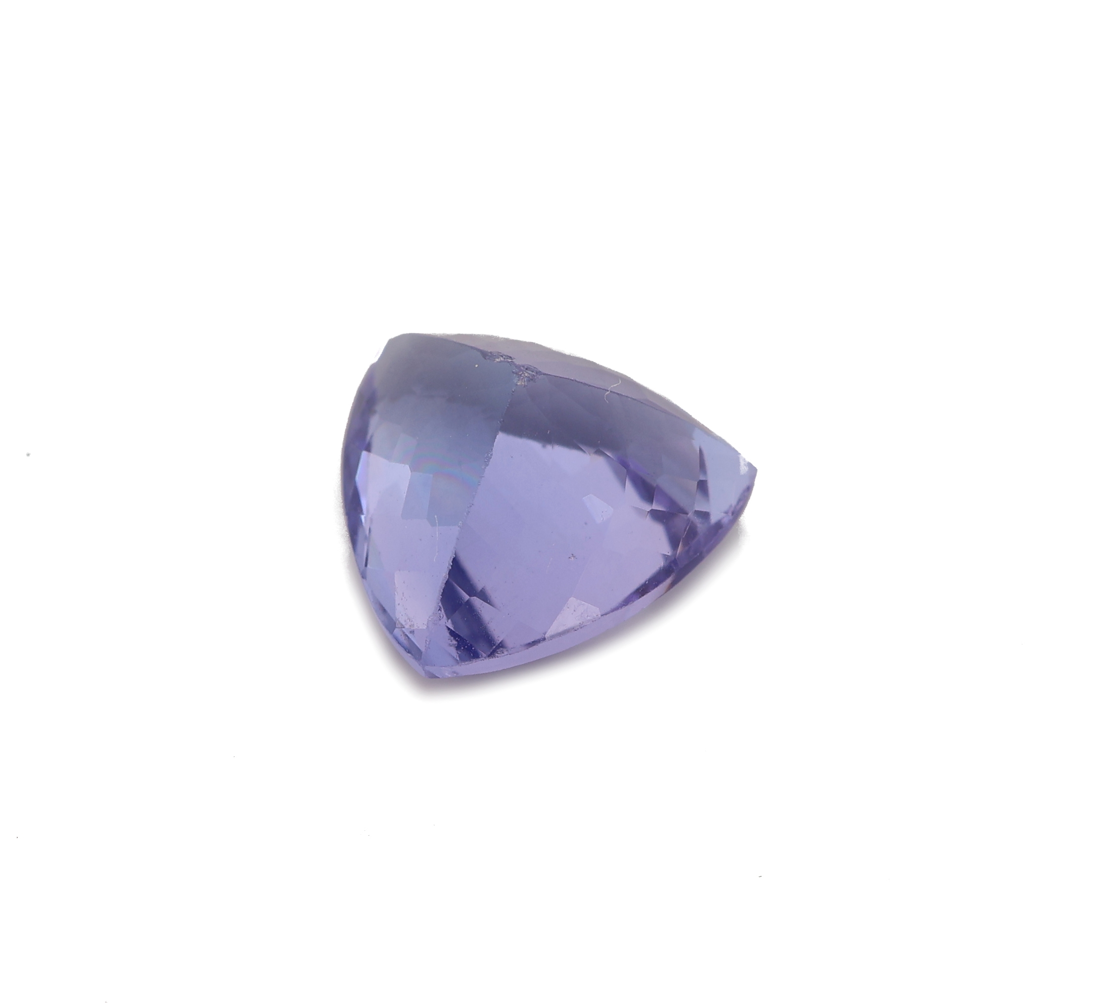 Detail b: Loser Tansanit, ca. 2.58 ct, facett. Triangel