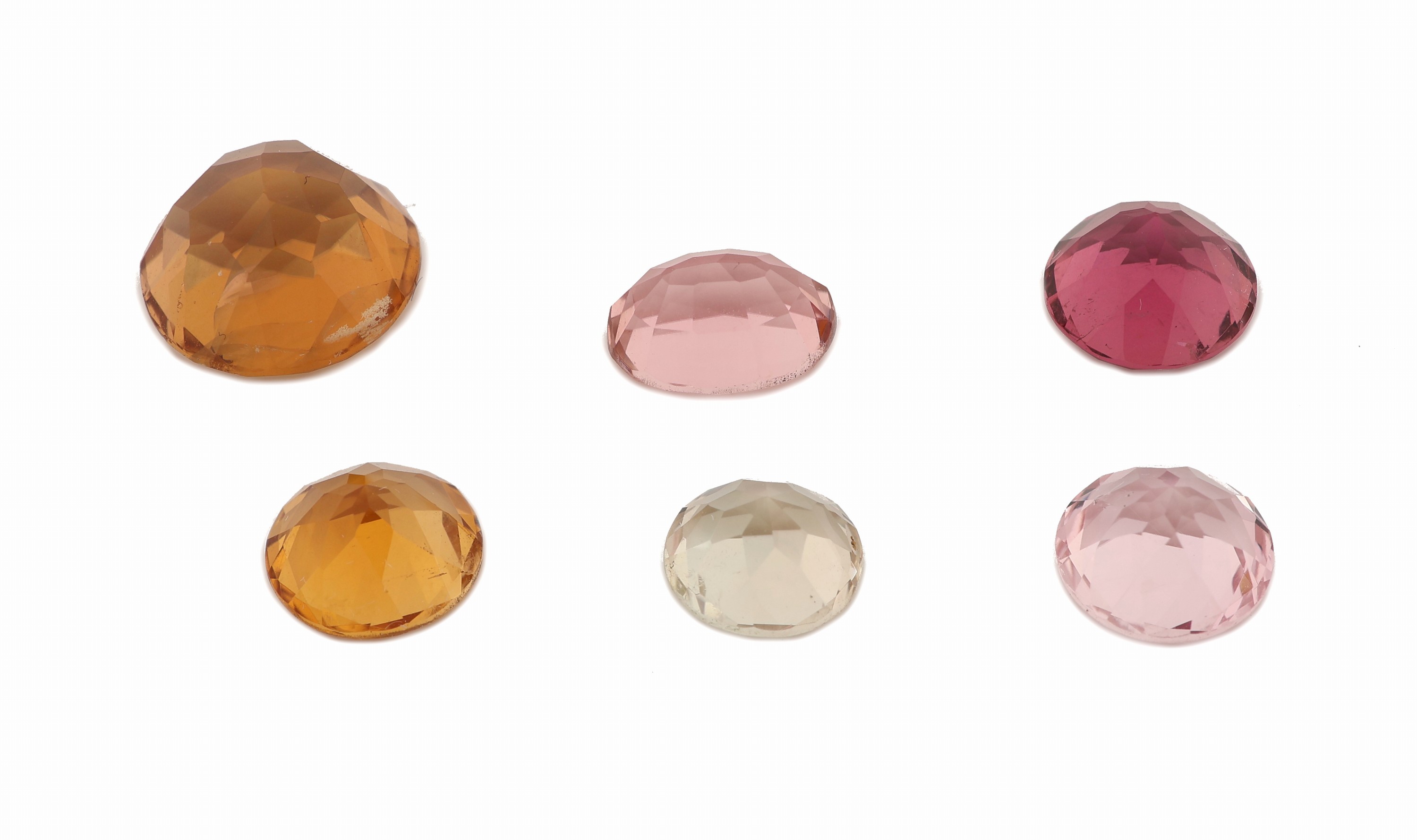Detail a: Lot 6 Turmaline, zus. ca. 11.11 ct, versch.Farben und Größen, rund- und ovalfacett.