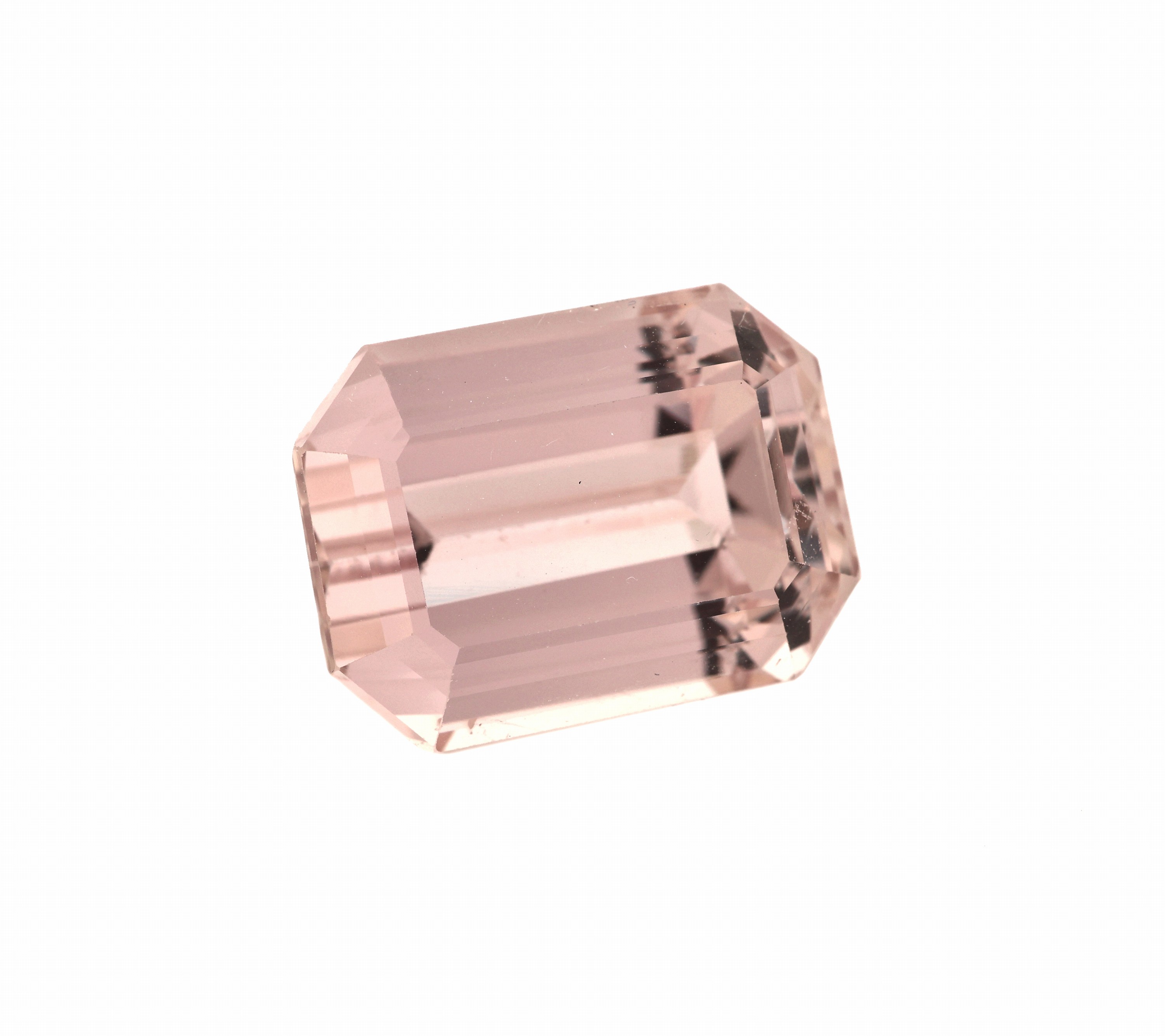 Detail a: Loser Kunzit, ca. 28.9 ct, facett. Oktagon- schliff, Pink, ca. 18.9 x 14.0 x 12.0 mm