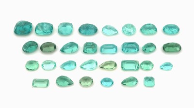 26937732a - Lot 30 lose Apatite, zus. ca. 38.8 ct, in versch. Größen, Formen und ...