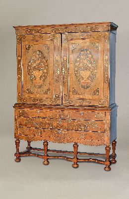 Image Frühes Barock-Kabinett, Stollenschrank, Rheinland/Niederrhein, um 1700/20, in der ...