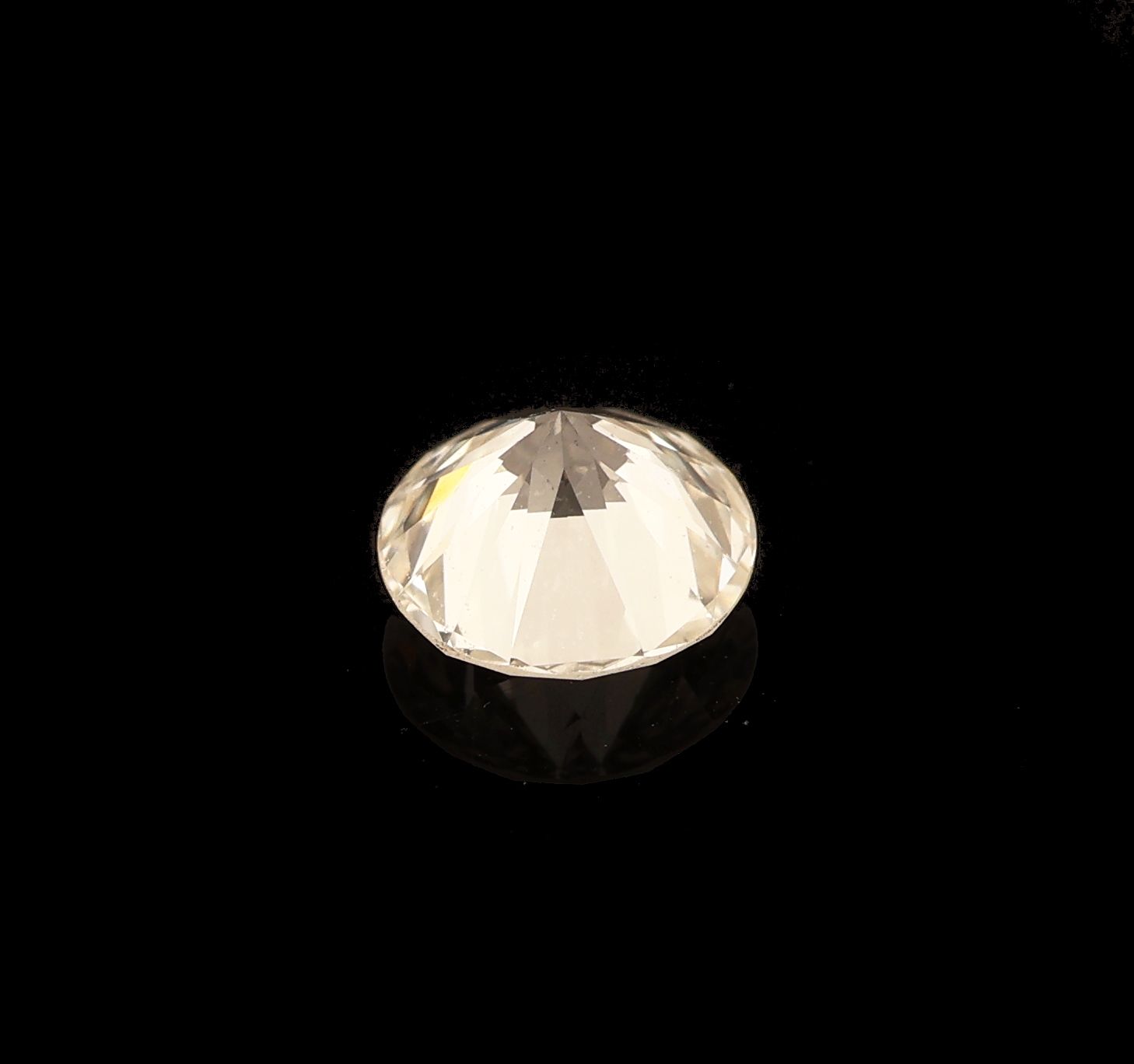 Detail a: Loser Brillant, 0.44 ct Weiß(H)/vs1, mit GIA- Expertise