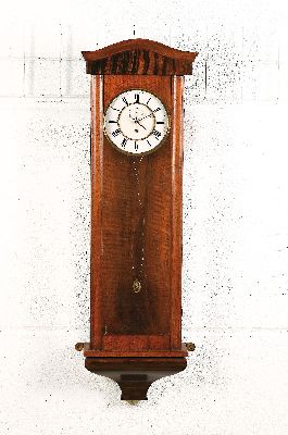 Image 26938056 - Wanduhr, sog. Eingewichter, deutsch um 1870/80, Holzgehäuse dreiseitig verglast, ...