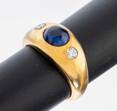 Image 26938084 - 18 kt Gold Saphir-Brillant-Ring, GG 750/000, ovaler Saphircabochon ca. 1.705 ct, 2 ...