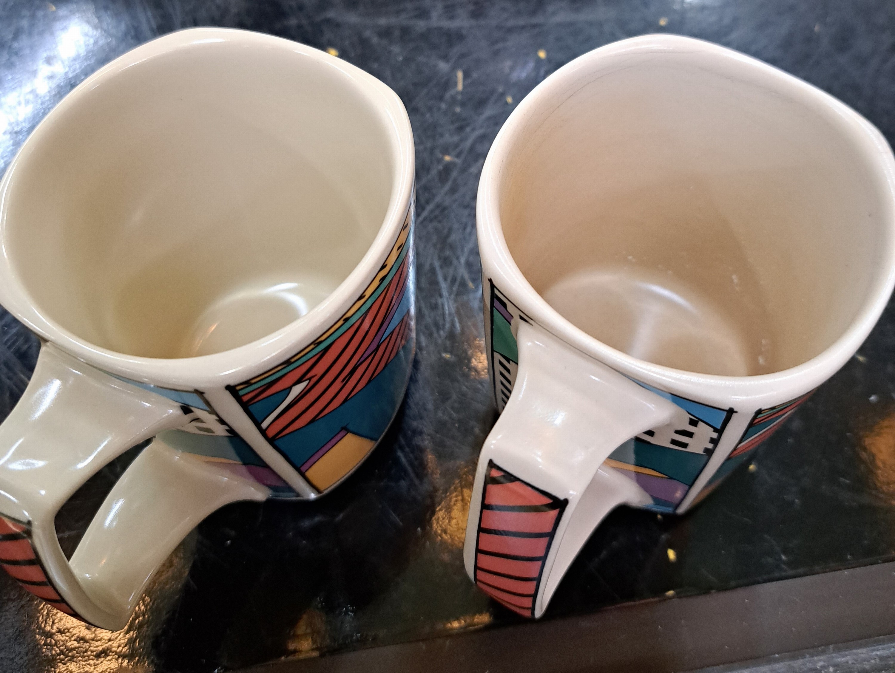 Detail m: Umfangreiches Kaffee- und Speiseservice, Rosenthal "Flash One", Entwurf Dorothy Hafner, Kaffeekanne, Zuckerdose, 10 Tassen mit Untertassen, ...