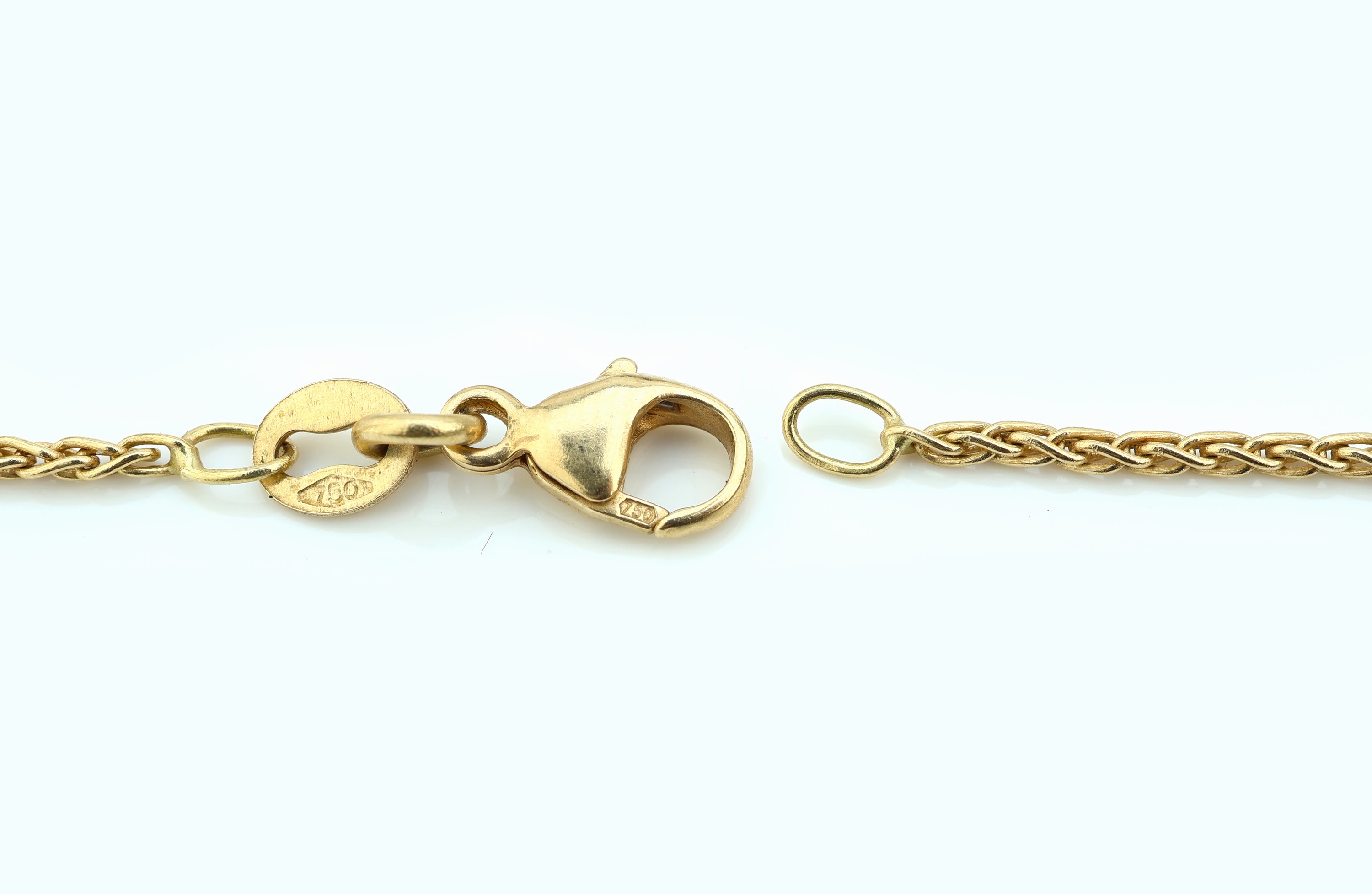 Detail d: 18 kt Gold Saphir Diamant Anhänger, an Kette, GG 750/000, ovaler Saphir-Cabochon ca. 2.20 ct, Diamant-Baguette ca. 0.20 ct Weiß/si, total ca. 5.9 ...