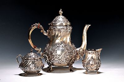 Image Kaffeeset, Rokokostil, 20. Jh., 800er Silber, Rocaillen- und Blumendekor, Kaffeekanne, ...