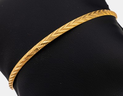Image 22 kt Gold Armreif, GG 916/000, Oberfläche strukturiert, D. ca. 6.1 cm, ca. 9.2 g