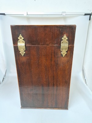 26939417g - Besteckkasten, wohl englisch, Ende 19. Jh., Nußbaumfurnier mit Fadenintarsien, im ...