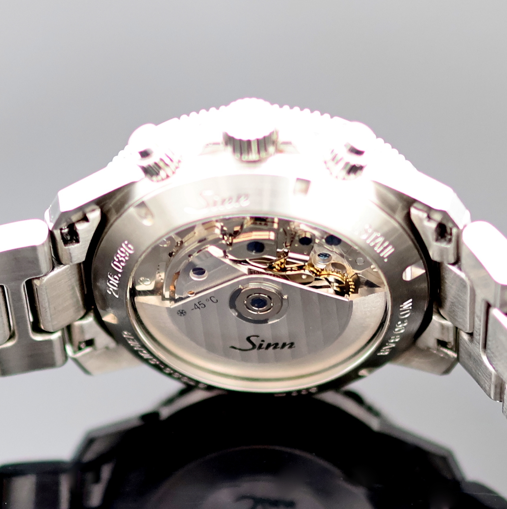 Detail d: SINN Armbandchronograph ARKTIS Referenz 206, Schweiz um 2015, Automatik, Edelstahlgeh. inkl. Gliederband m. Faltschl. u. Tauchverlängerung, beids. ...