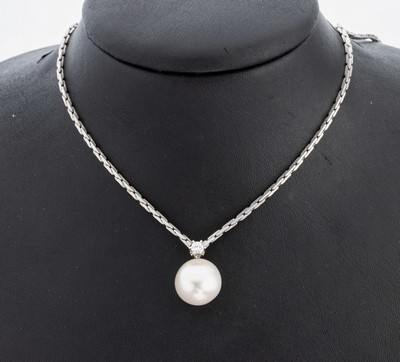 Image 26940681 - 14 kt Gold Zuchtperl-Brillant-Collier, WG 585/000, sat., mittig bewegl. abgehängte ...