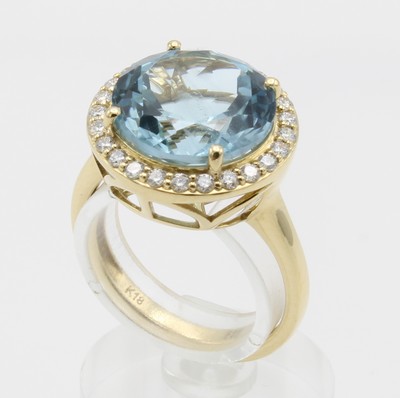 Image Ring mit Aquamarin und Brillanten, GG 750/ 000, runder Aquamarin ca. 6.07 ct, 25 Brill. ...