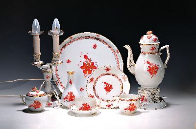Image 26941033 - Kaffeegeschirr, Herend, Apponiy in rot, 20. Jh., Porzellan, Kaffeekanne, Zuckerdose, ...