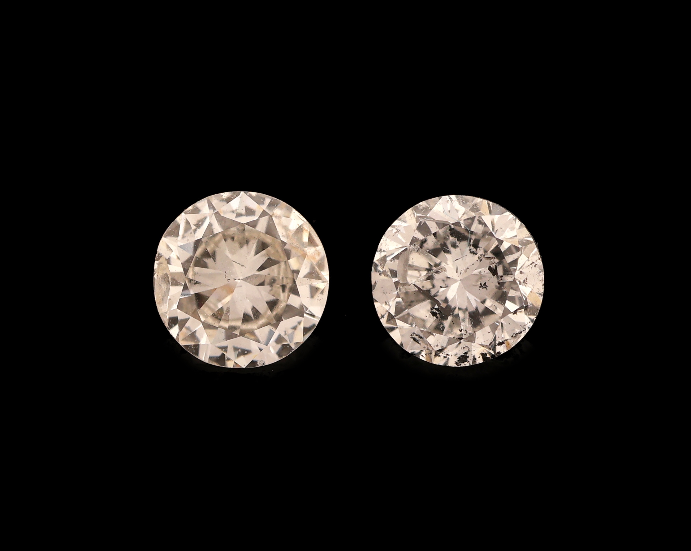 Detail a: Lot 2 lose Brillanten, zus. ca. 0.71 ct Weiß/si und p1