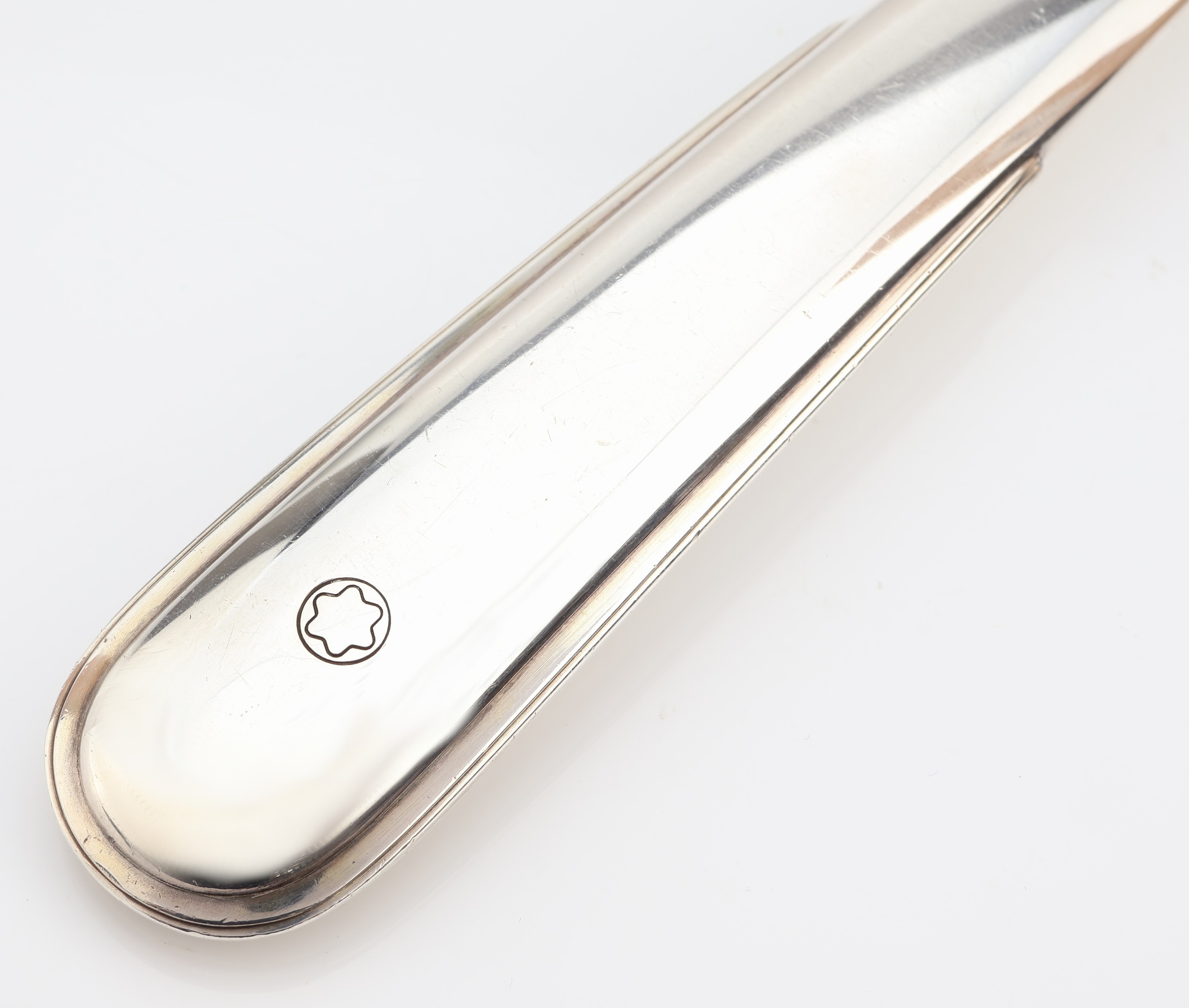 Detail a: MONTBLANC Schreibtisch Set, "Solitaire", 925er Silber, z.T. verg., mit Bleikristall, best. aus: 2 x Füllhalterständer, (1 x für Nr.146, ...
