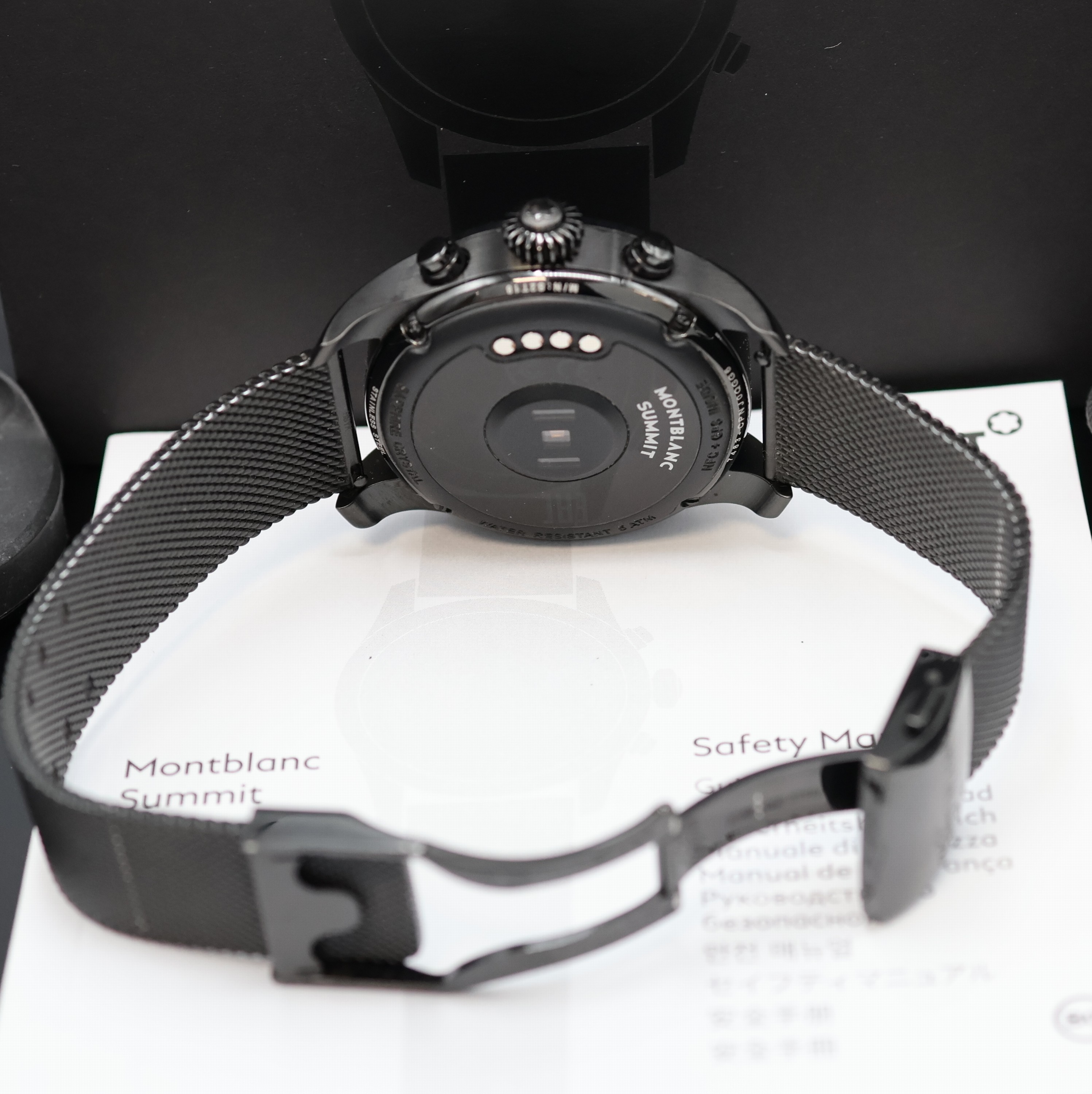 Detail h: MONTBLANC Smartwatch Summit 42 mm, DLC beschichtetes Edelstahlgeh. inkl. Milanaiseband m. Faltschl., Multifunktionsuhr welche mit einem Smartphone ...