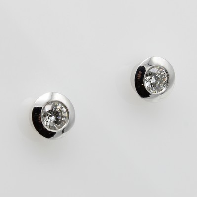 Image 26941253 - Paar Ohrstecker mit Brillanten, WG 750/000, 2 Brill. in Zargenfassung zus. ca. 0.70 ct ...