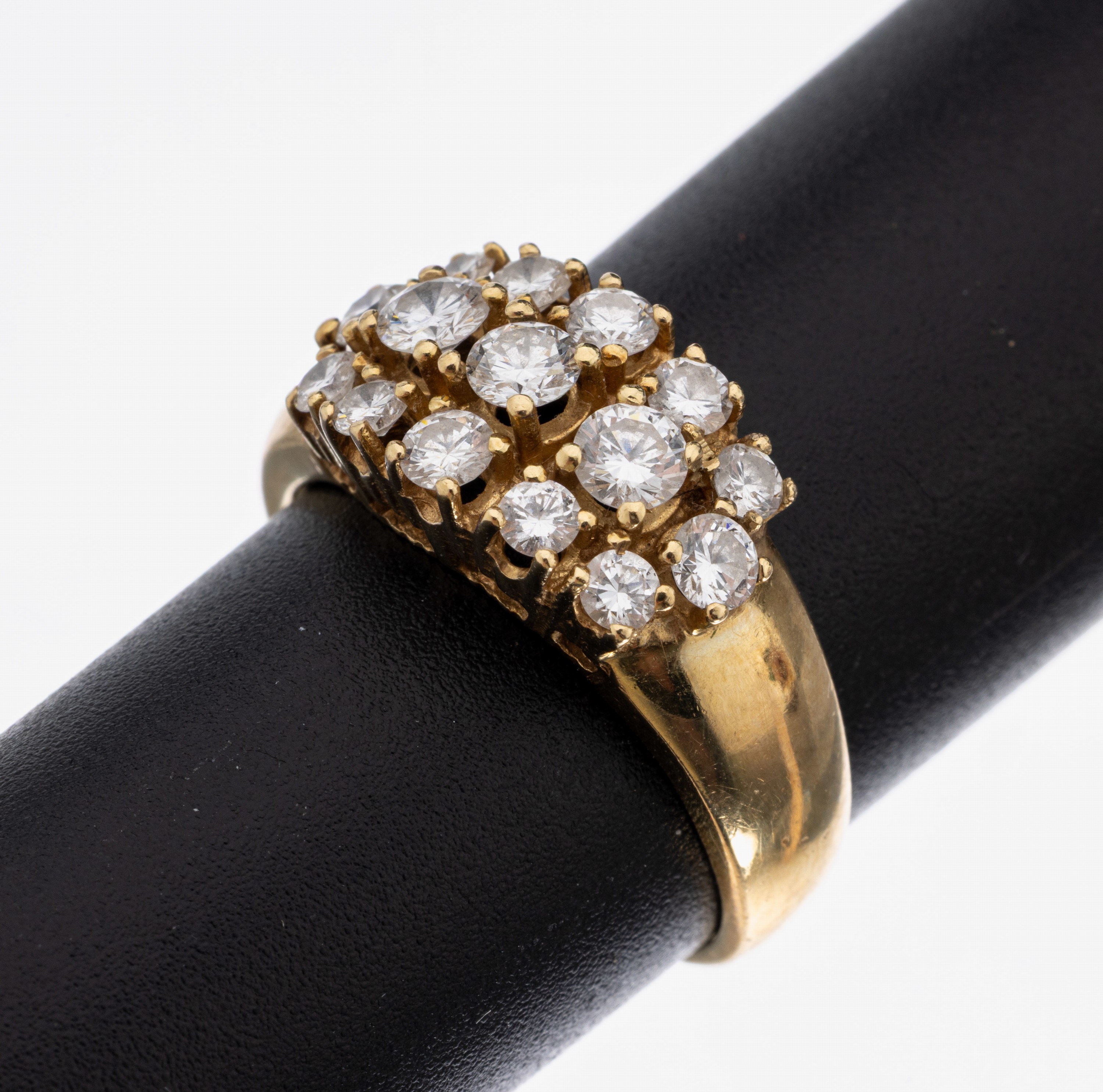 14 kt Gold Brillant-Ring, GG 585/000, 15 Brillanten zus. ca. 1.08 ct Weiß/si, RW 54, ca. 5.3 g