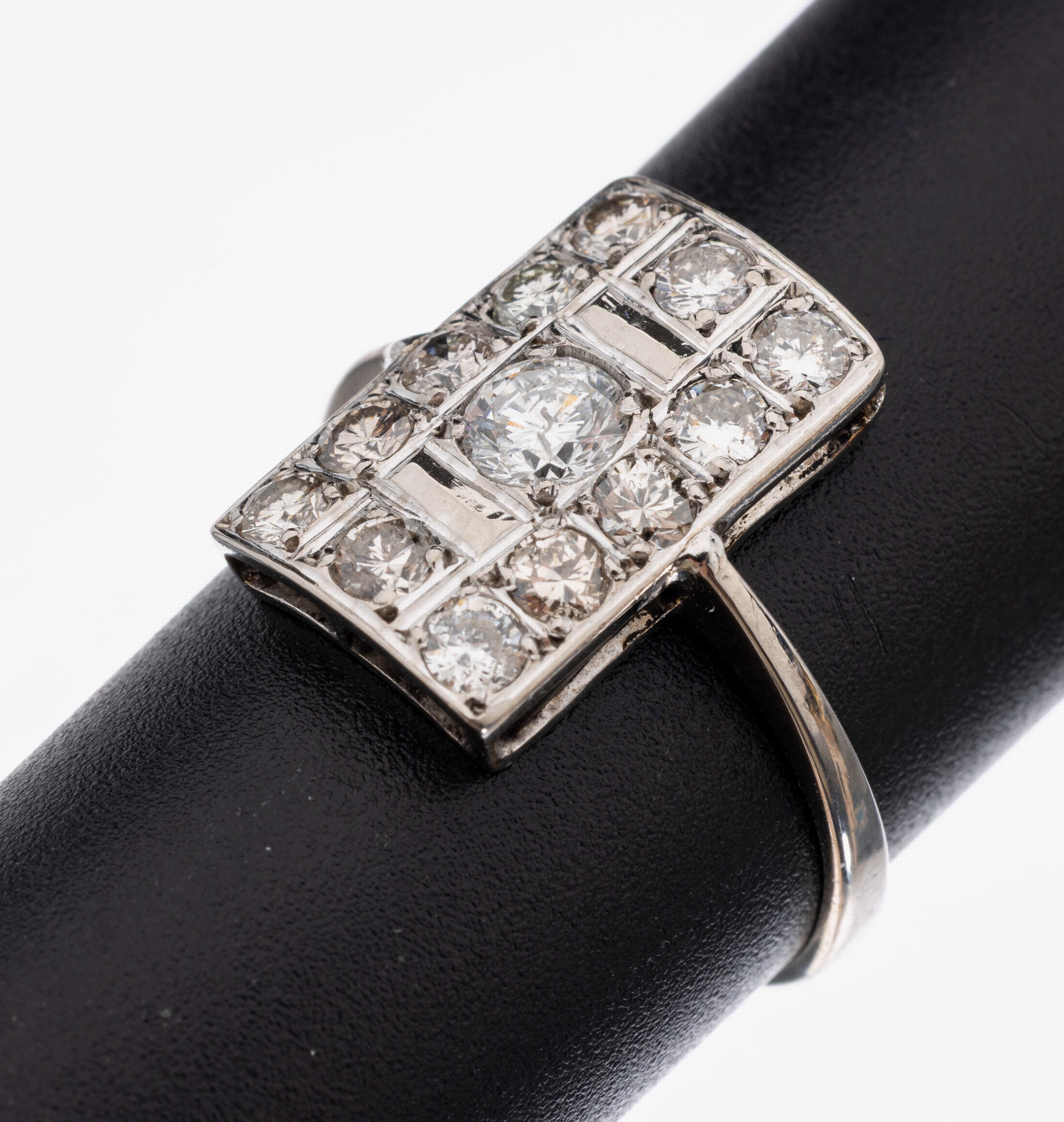18 kt Gold Diamant-Ring, WG 750/000 gepr., 13 Brillanten und Altschliffdiamanten zus. ca.1.15 ct Weiß-get.Weiß/p 1, 1 Stein besch., RW 56, ca. 3.5 ...