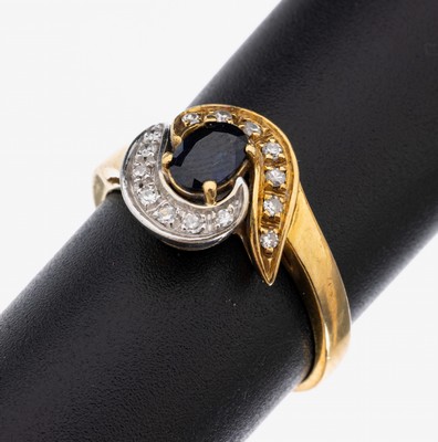 Image 26941325 - 18 kt Gold Saphir-Diamant-Ring, GG/WG 750/000, mittig ovalfacett. Saphir ca. 0.65 ct, ...