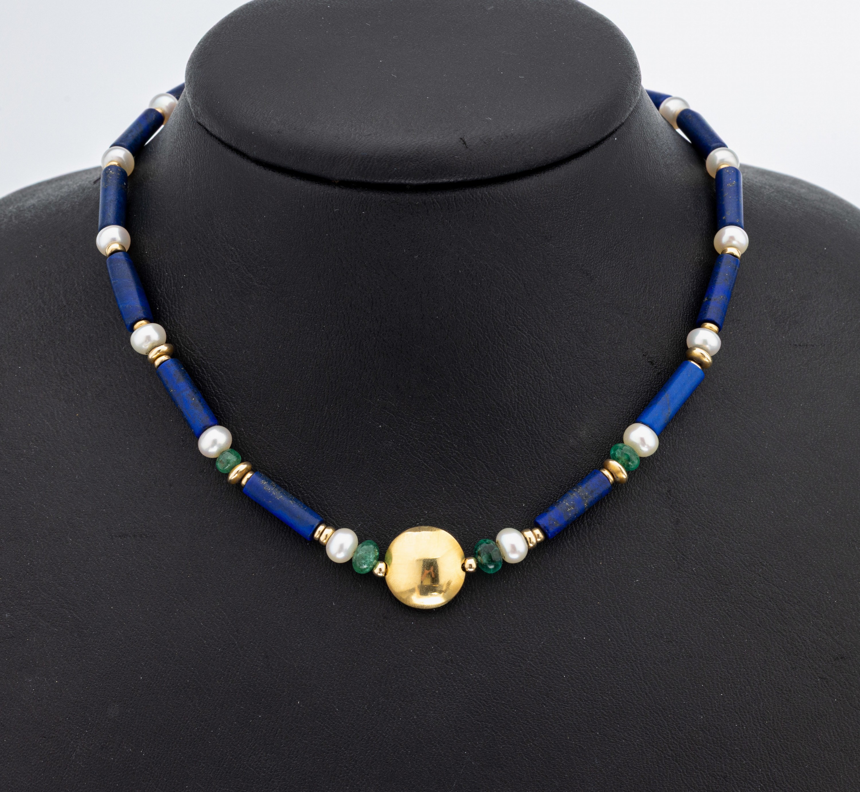 Außergewöhnliches 14 kt Gold Lapislazuli-Perl-Smaragd-Collier, GG 585/000, längliche Lapislazuli-Stäbe, Süßwasserzuchtperlen, D. ca. 5.5 mm, ...
