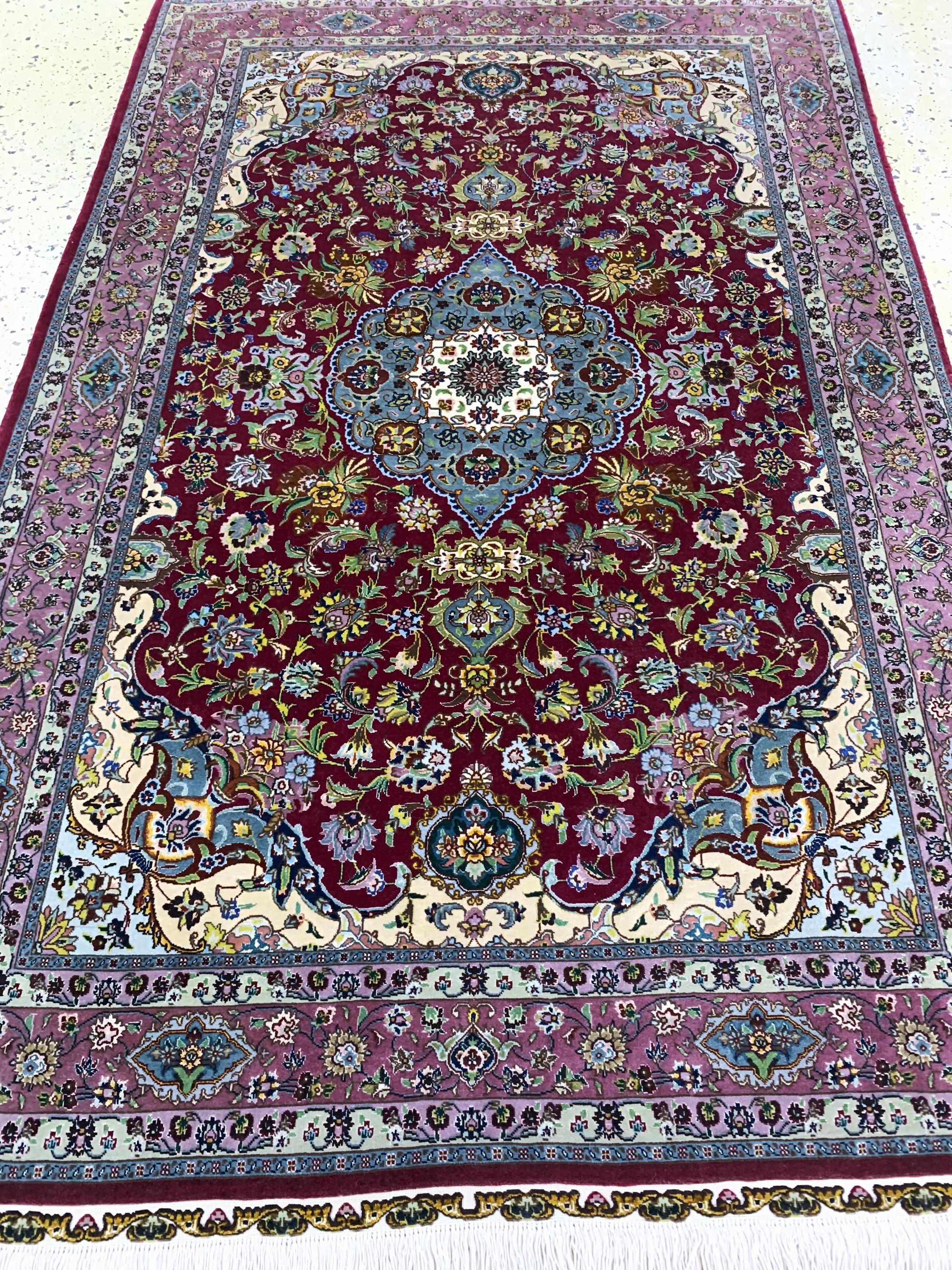 Detail d: Täbriz fein(60 Raj), Persien, Mitte 20.Jhd,Korkwolle mit und auf Seide, ca. 155 x 103 cm,ca. 800.000 Kn/qm, EHZ: 1-2