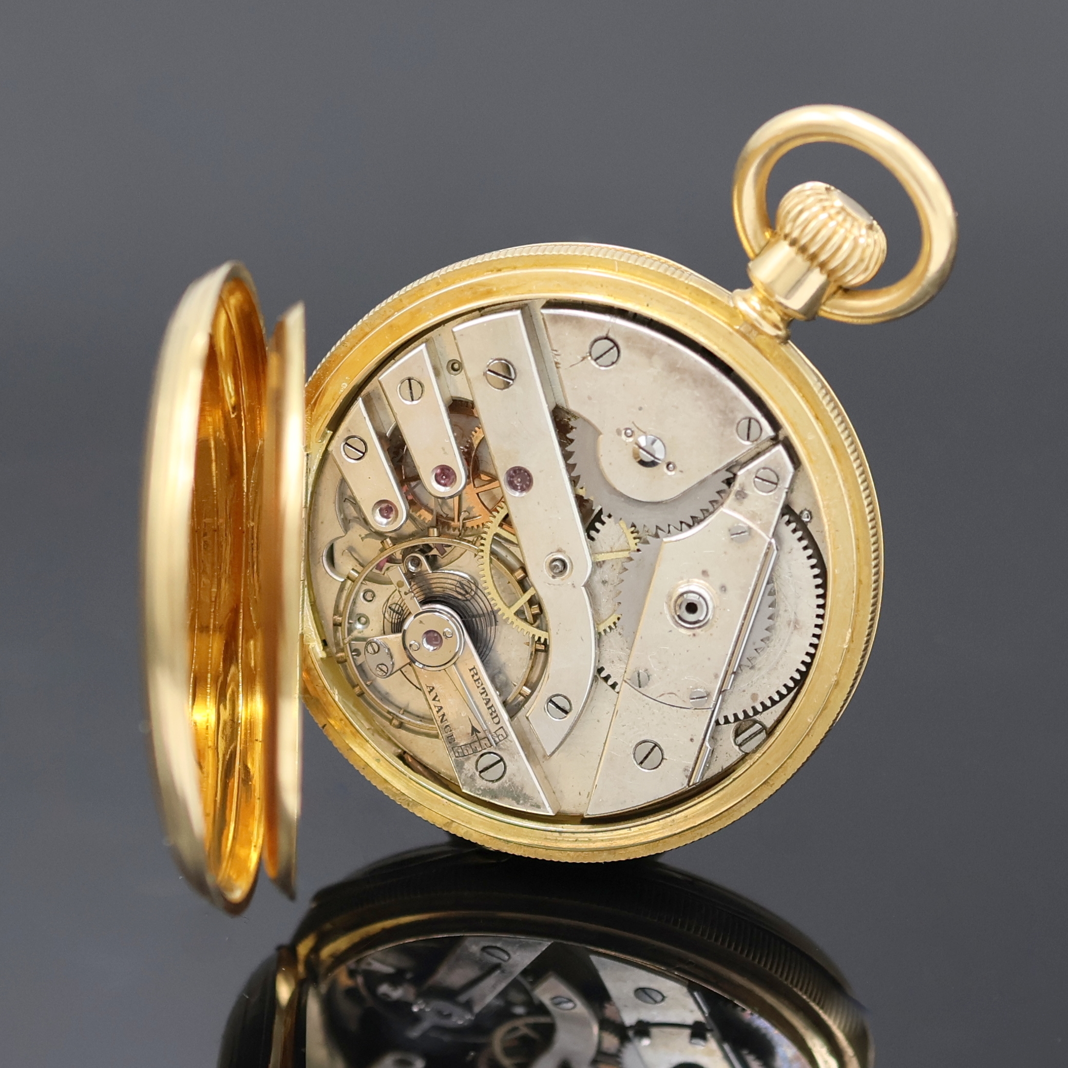 Detail g: PATEK PHILIPPE Savonette in GG 750/000, Schweiz um 1868, guill. 3-Deckel Goldgeh. dell., Sprungdeckel m. Monogrammspiegel, Emailzifferbl. m. röm. ...