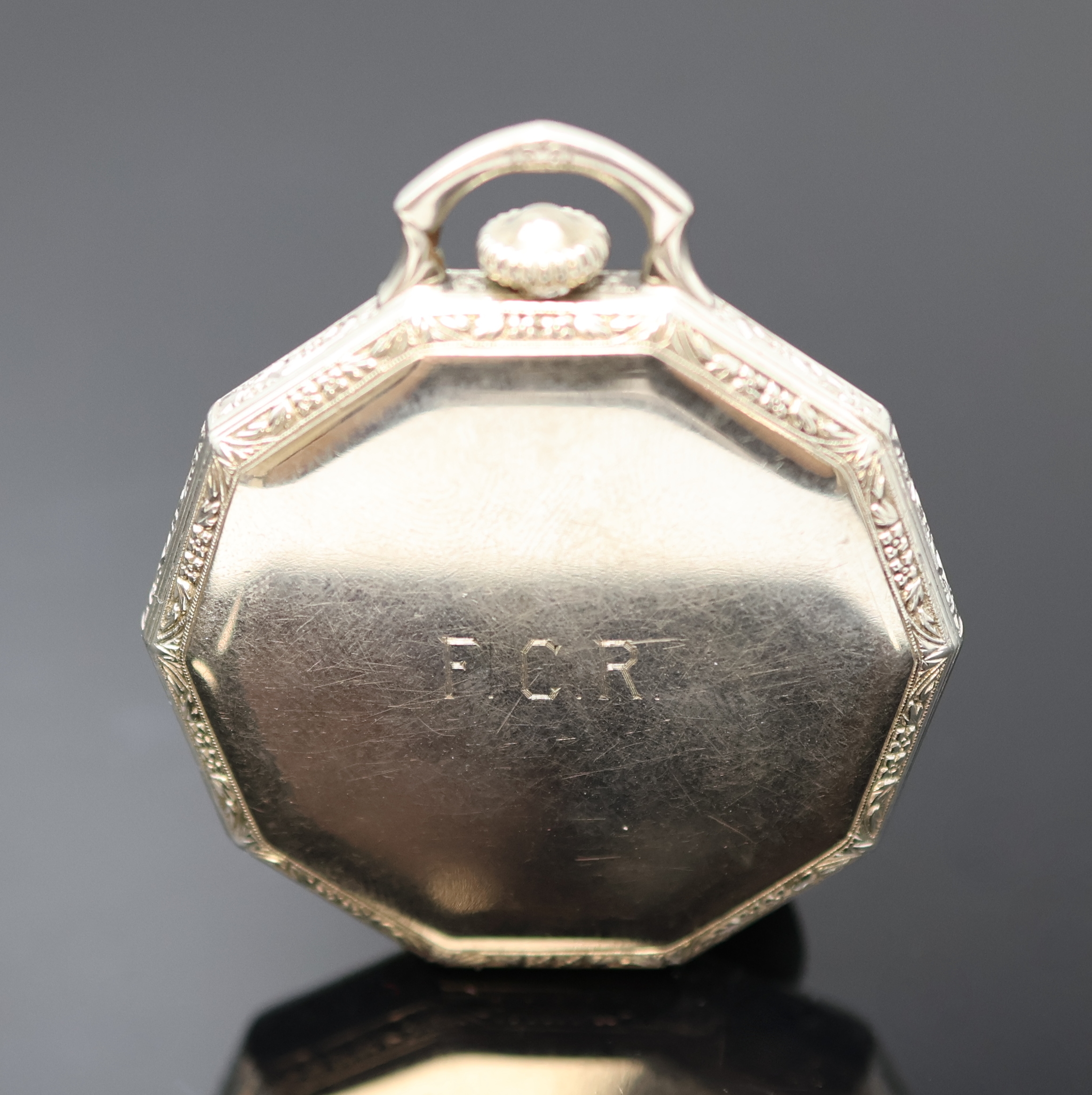 Detail a: HAMILTON offene Herrentaschenuhr in 14k Gold-Filled, USA um 1925, grav. Geh., Boden m. Monogramm aufgedr., silb. Duoton-Zifferbl. fl./pat., arab. ...