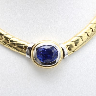 26942170b - Collier mit Saphir, GG/WG 750/000, Saphir von sehr schöner Farbe 8.62 ct oval fac., ...