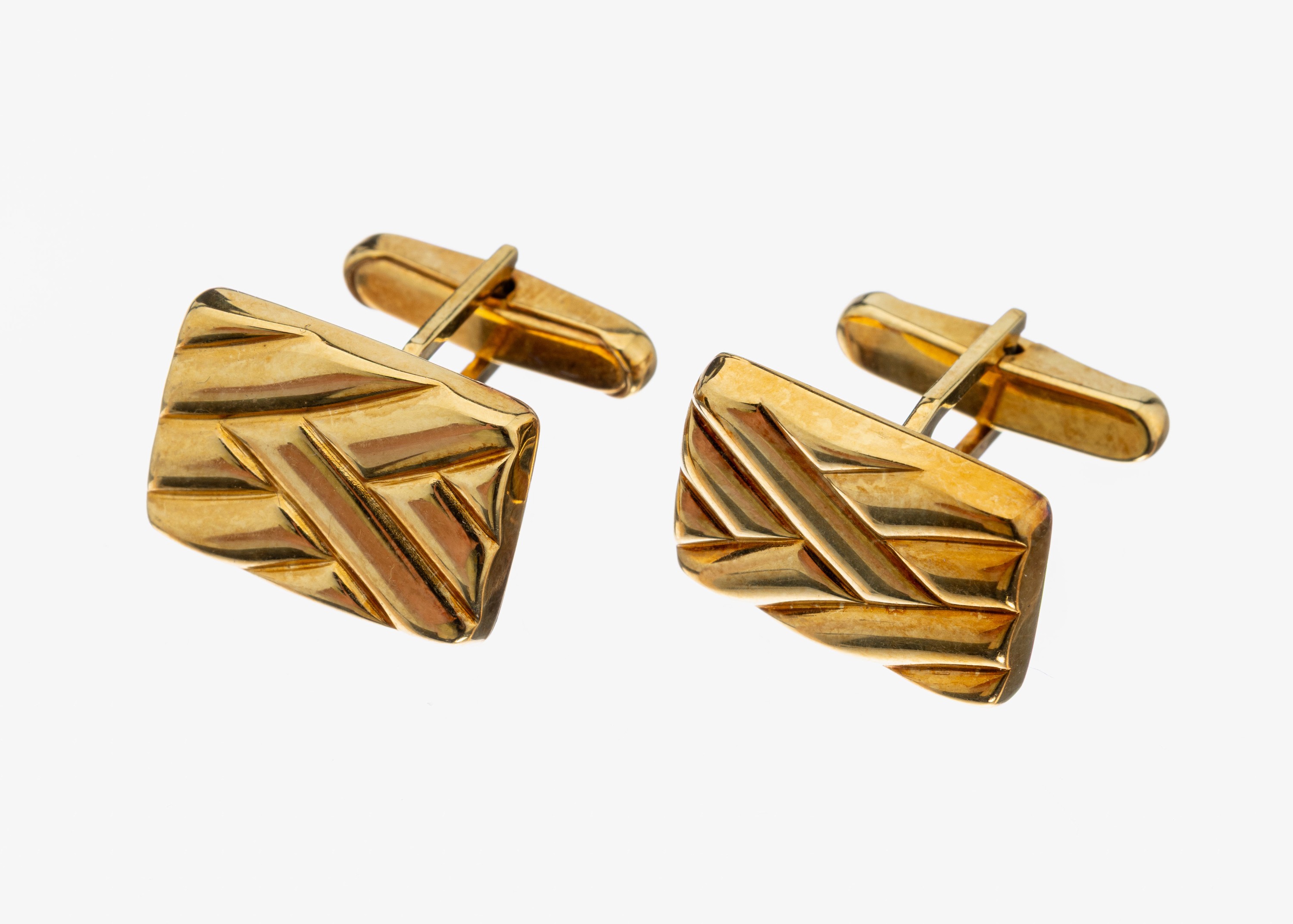 Paar 14 kt Gold Manschettenknöpfe, GG 585/000, schlicht, ca. 7.8 g, Meistermarke unged.