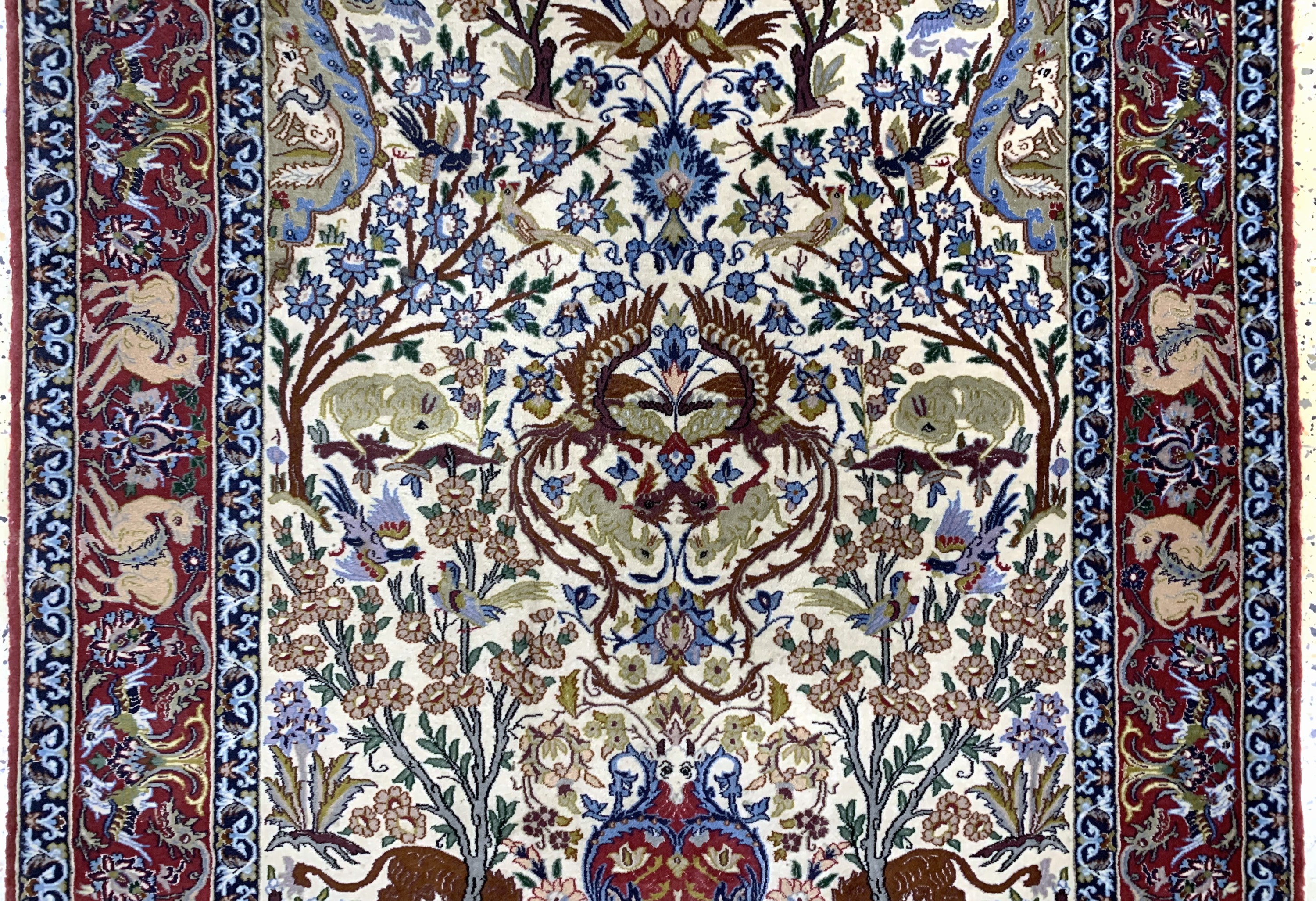 Detail b: Esfahan fein, Persien, Mitte 20.Jhd, Korkwolle mit und auf Seide, ca. 165 x 110 cm,Mottenfraß am Rändern), EHZ: 2