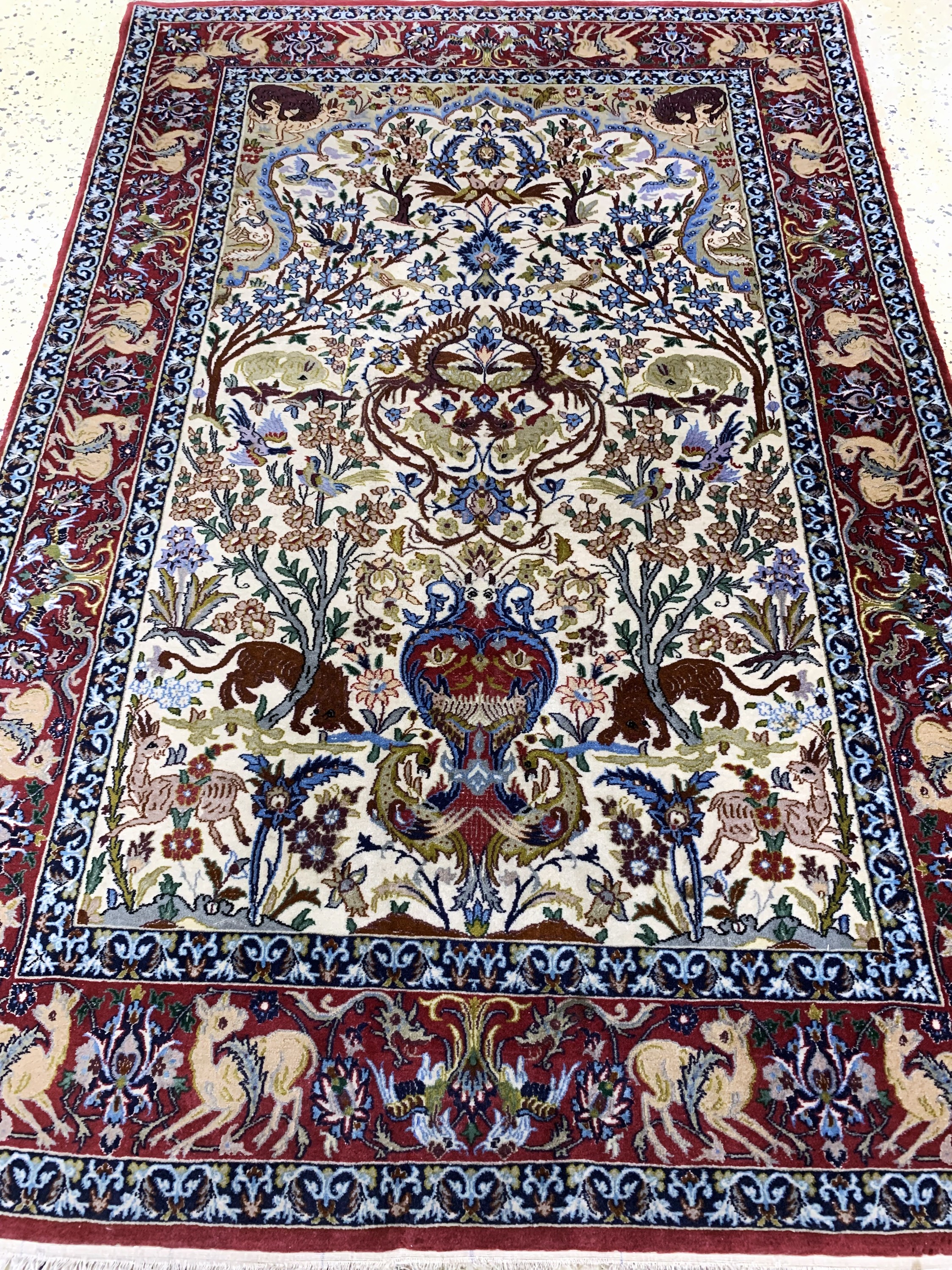Detail d: Esfahan fein, Persien, Mitte 20.Jhd, Korkwolle mit und auf Seide, ca. 165 x 110 cm,Mottenfraß am Rändern), EHZ: 2