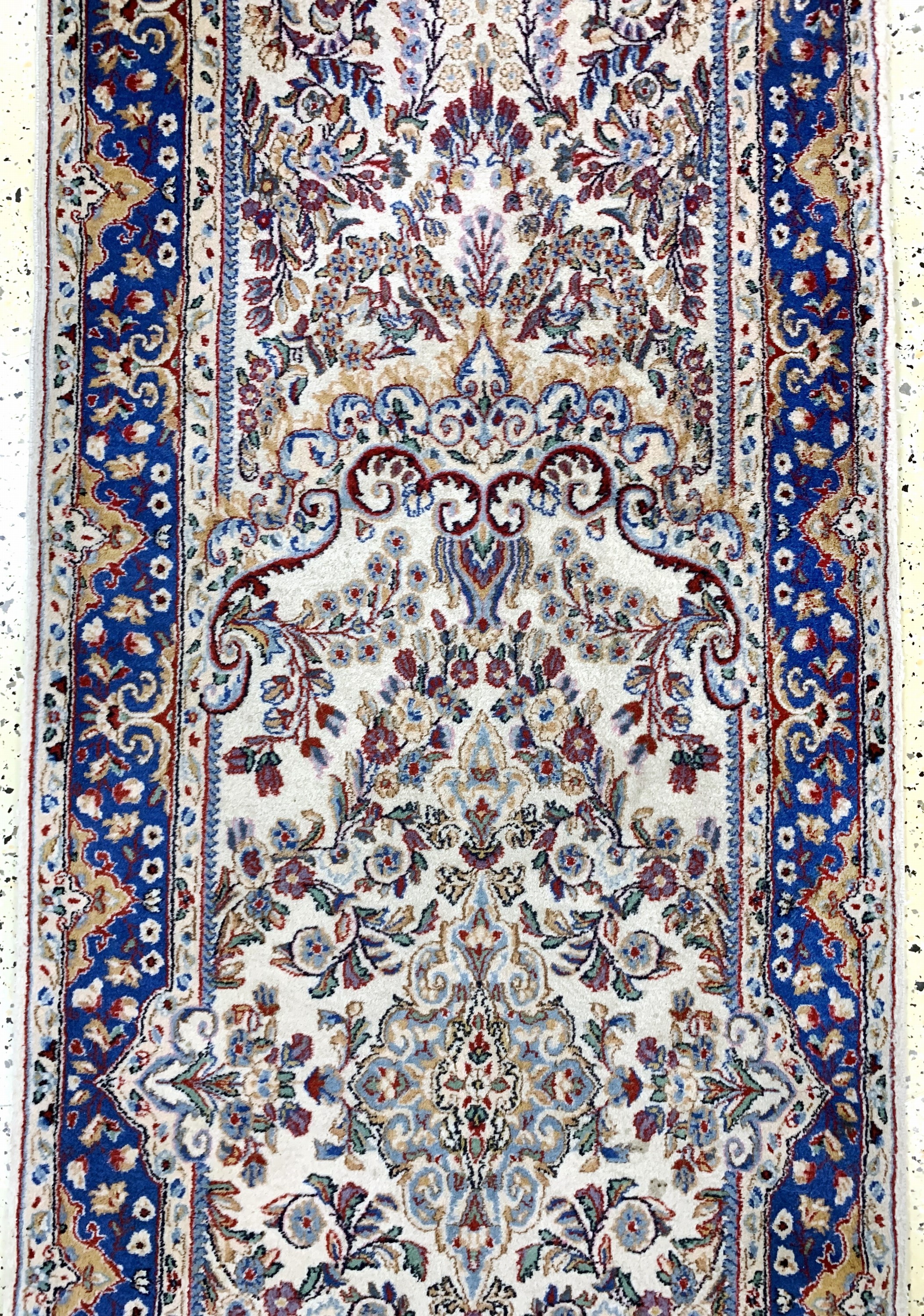 Detail b: Kerman Lawar, Persien, Mitte 20.Jhd, Wolle auf Baumwolle, ca. 380 x 85 cm, EHZ: 2
