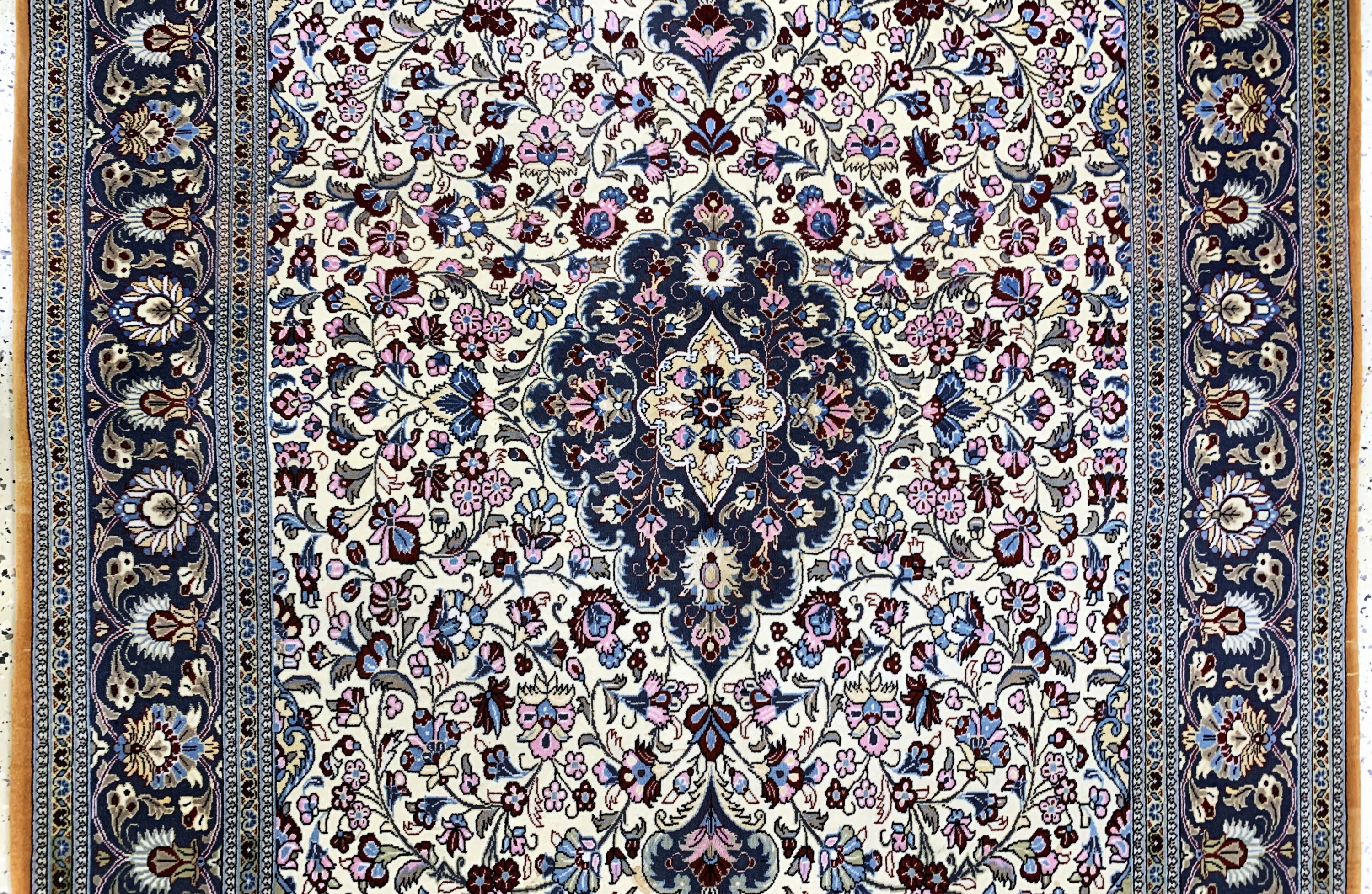 Detail b: Ghom Kork, Persien, Ende 20.Jhd, Korkwolle auf Baumwolle, ca. 233 x 145 cm, EHZ: 2(Abrasch)