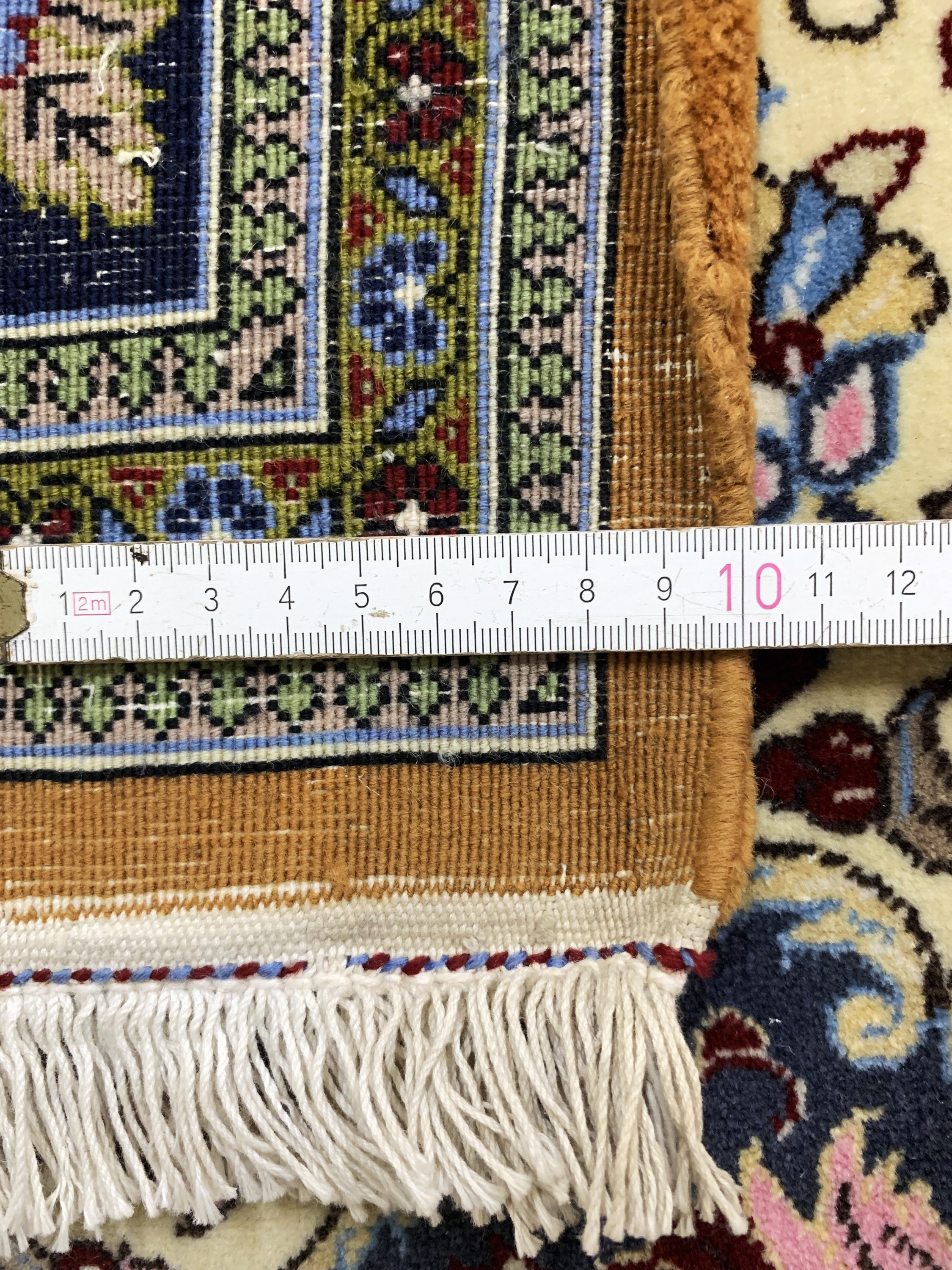 Detail e: Ghom Kork, Persien, Ende 20.Jhd, Korkwolle auf Baumwolle, ca. 233 x 145 cm, EHZ: 2(Abrasch)